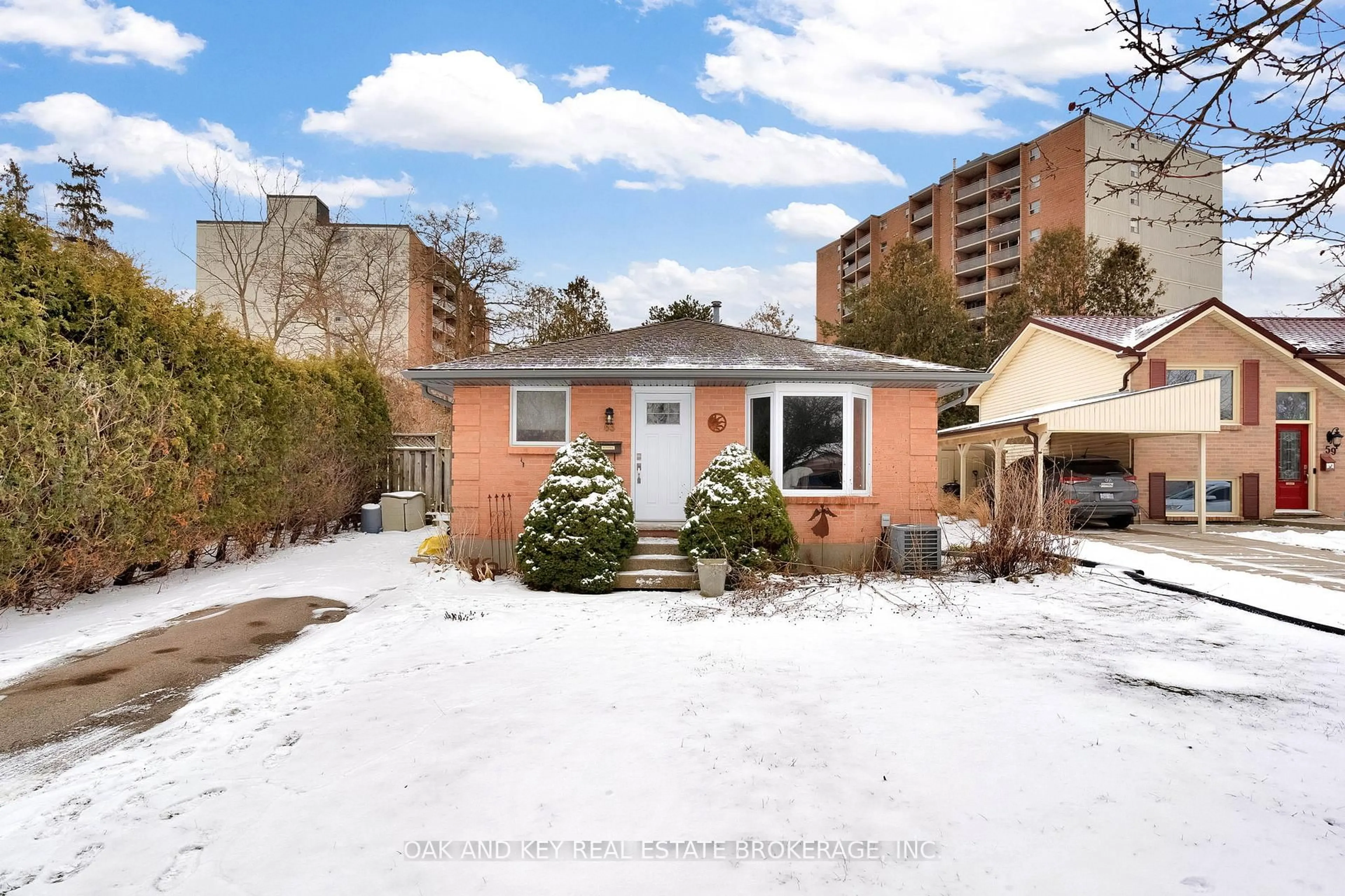 Unknown for 63 Dundee Crt, London South Ontario N6C 5E4