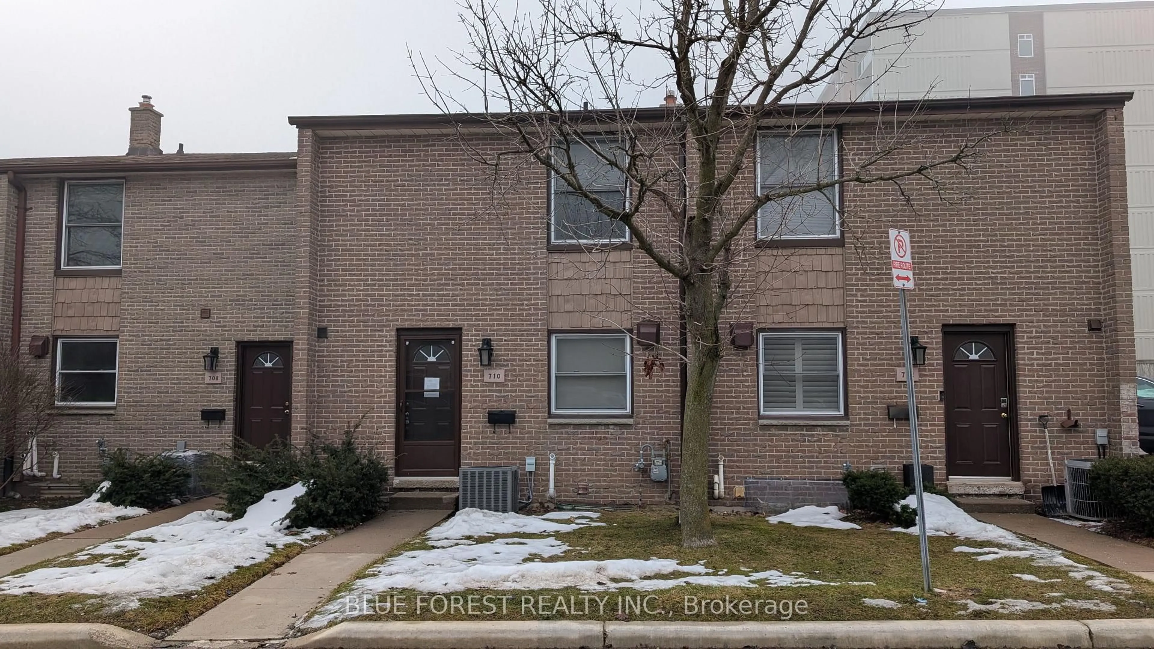 Unknown for 710 Wonderland Rd #8, London South Ontario N6K 1L8