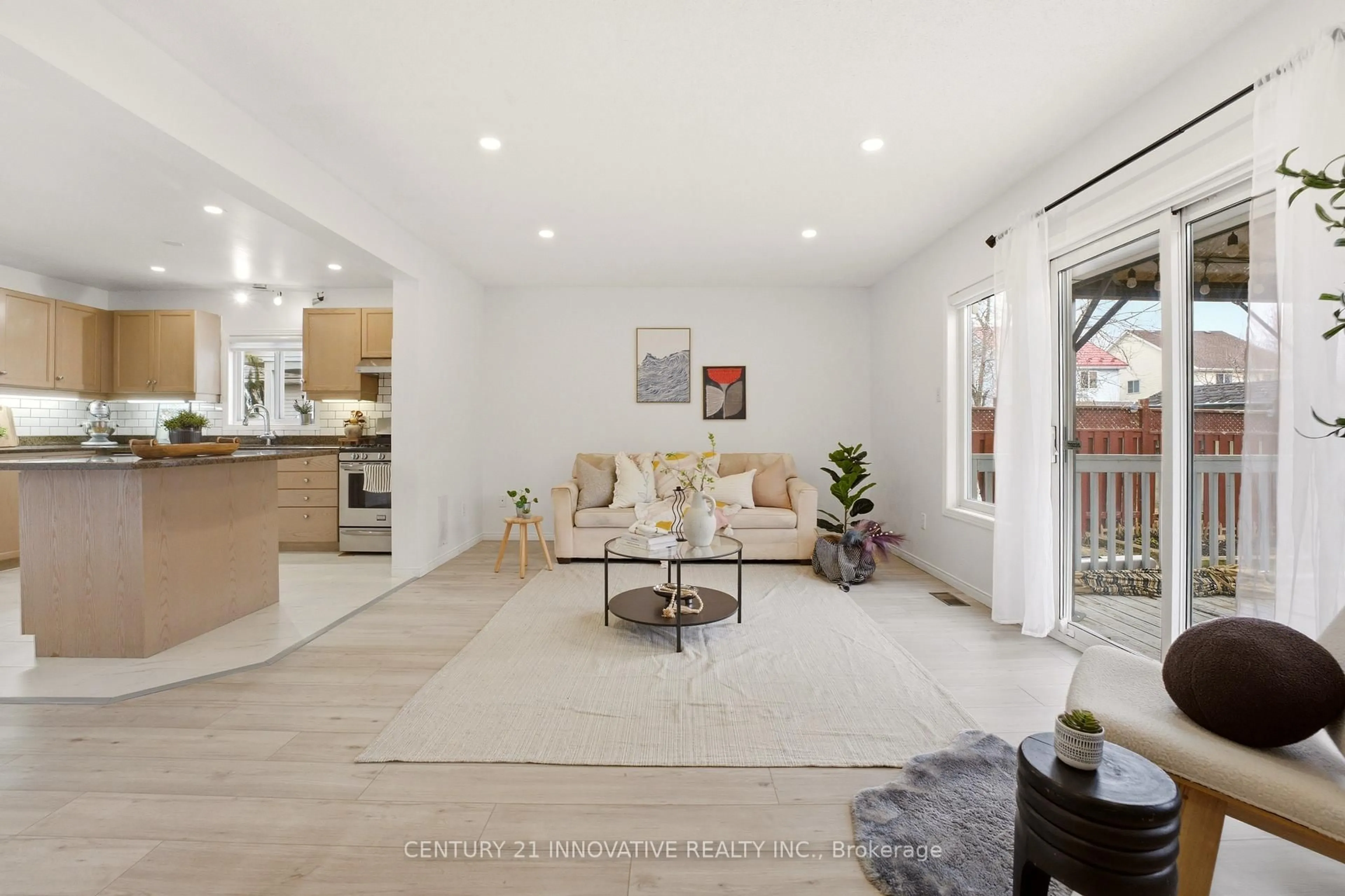 Living room with furniture, unknown for 505 Trico Dr, Cambridge Ontario N3H 5M4