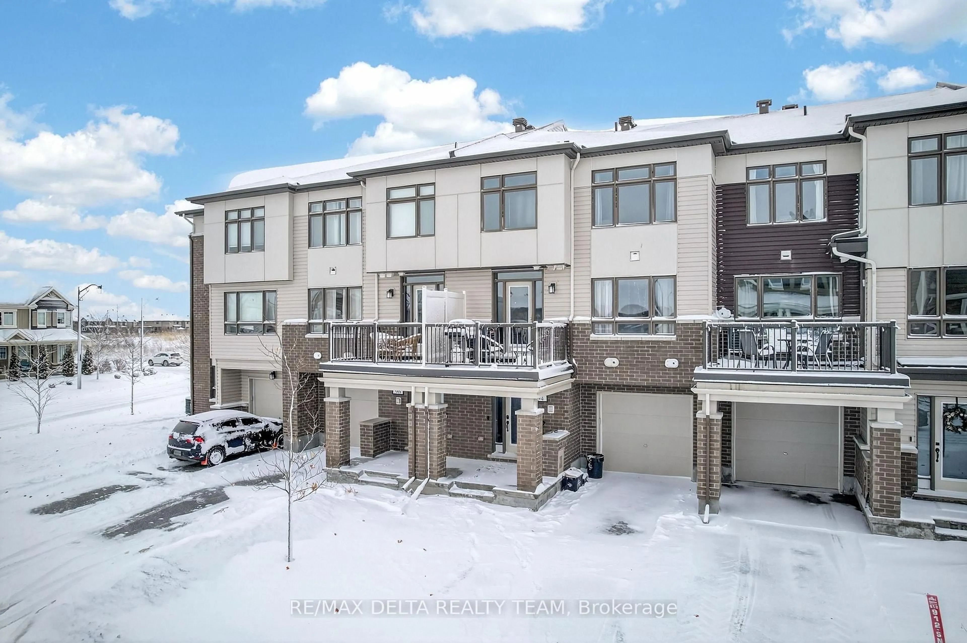 A pic from outside/outdoor area/front of a property/back of a property/a pic from drone, unknown for 94 FEATHERTOP Lane, Ottawa Ontario K2S 1E7