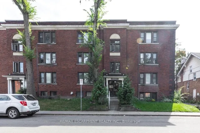 352 HUNTER St #1, Hamilton 3