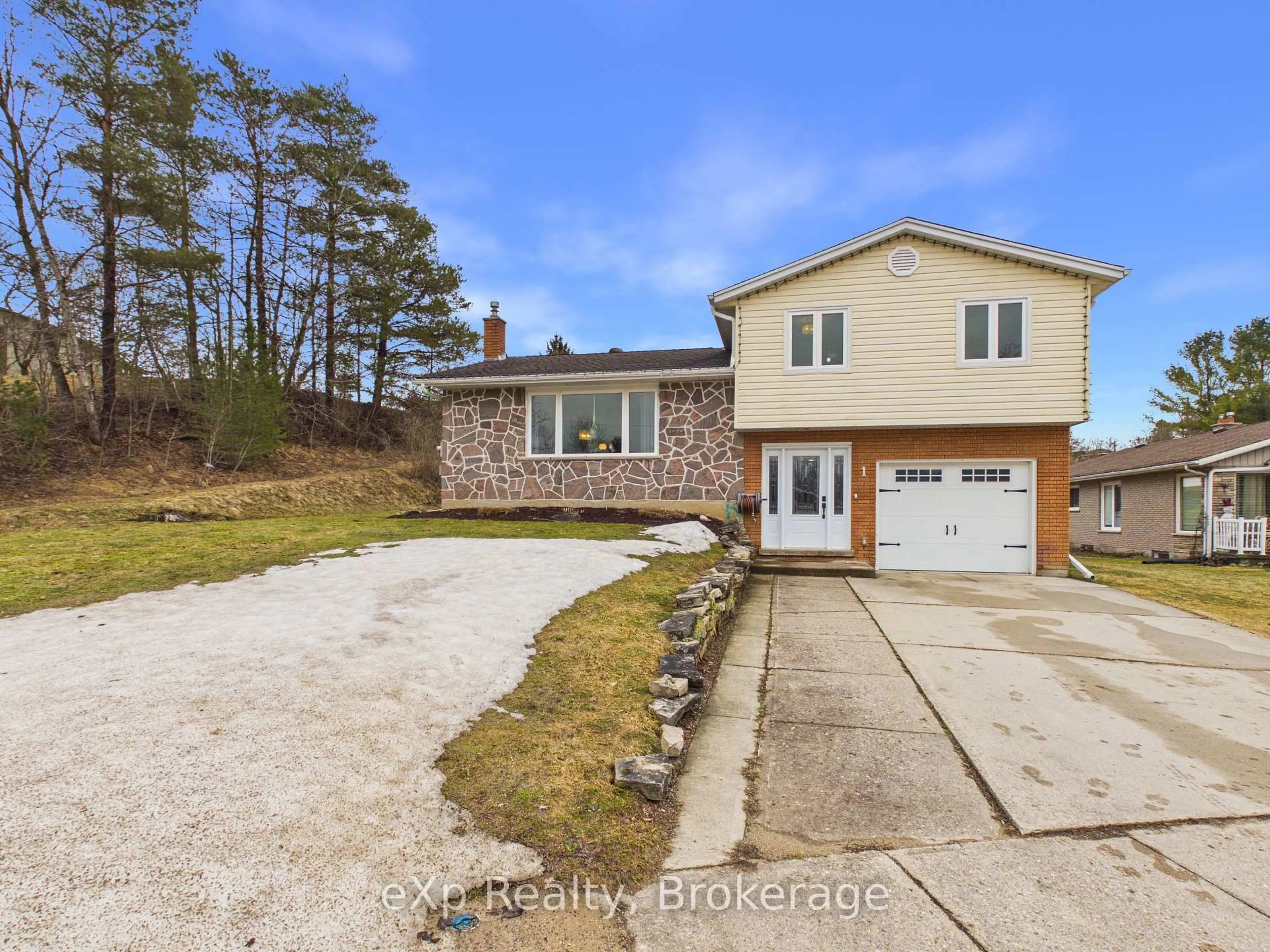 A pic from outside/outdoor area/front of a property/back of a property/a pic from drone, unknown for 1 Centennial Dr, Brockton Ontario N0G 2V0