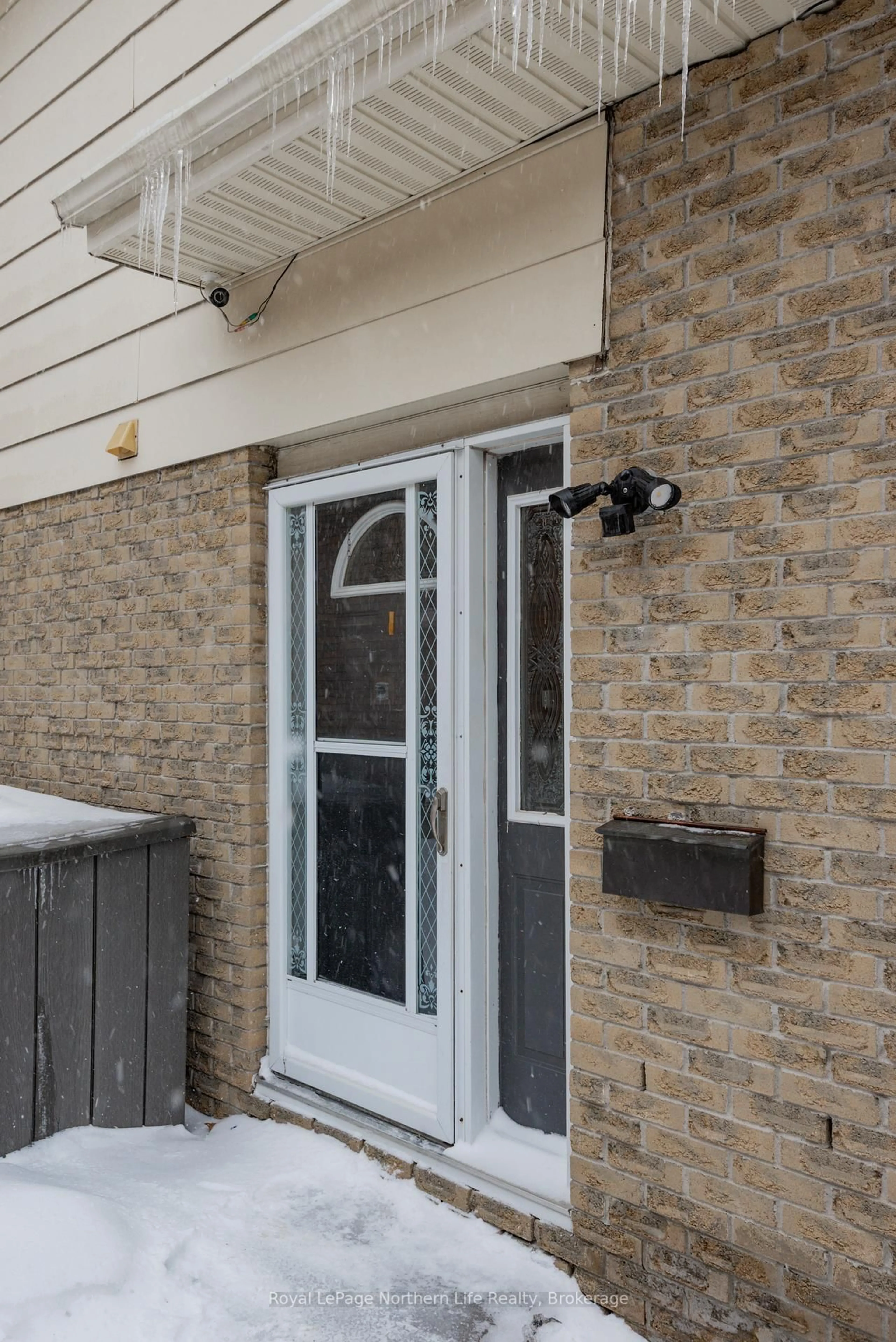 Unknown for 38 Oakdale Rd, North Bay Ontario P1B 8Y8