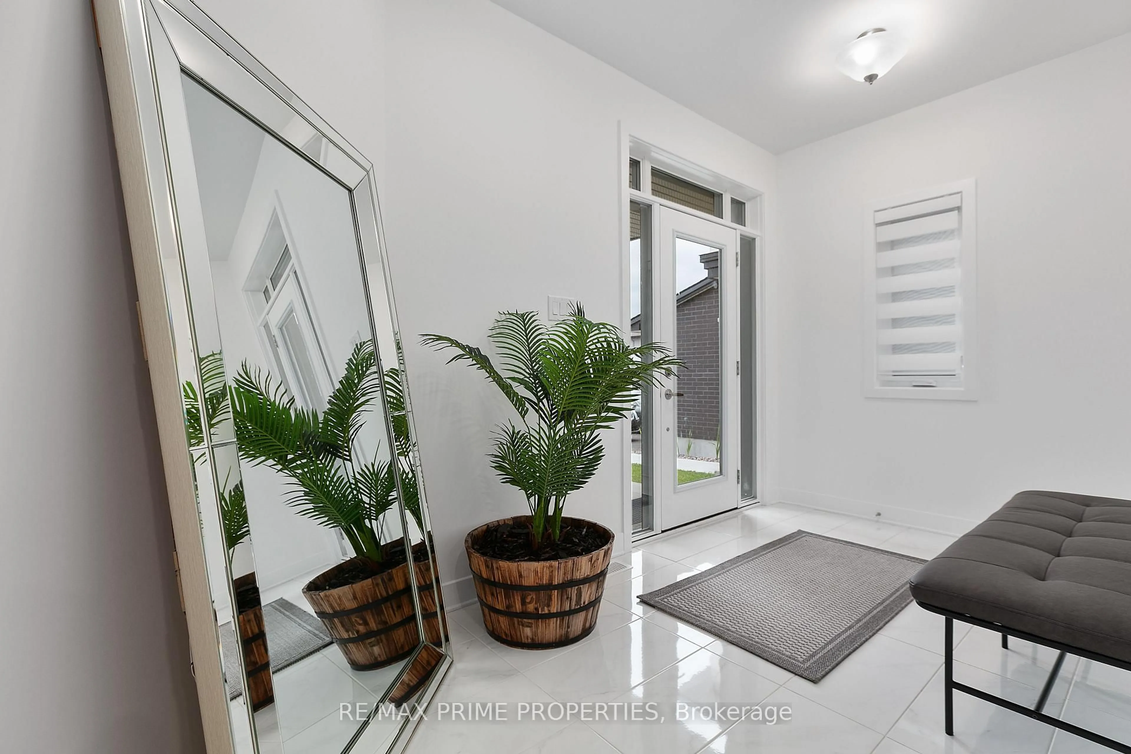 Indoor entryway for 194 Bristol Cres, North Grenville Ontario K0G 1J0