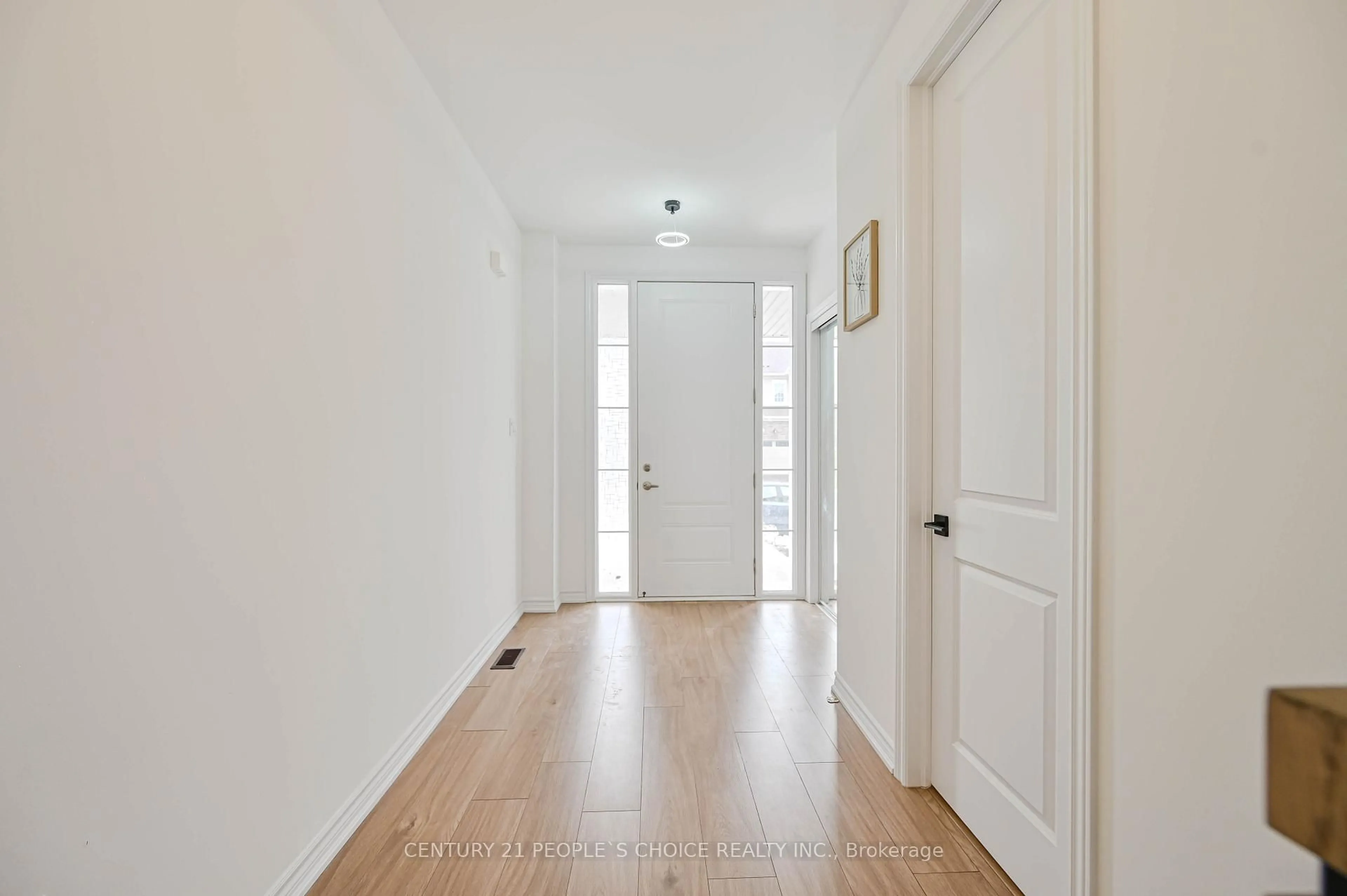 Indoor entryway for 107 Molozzi St, Erin Ontario N0B 1T0