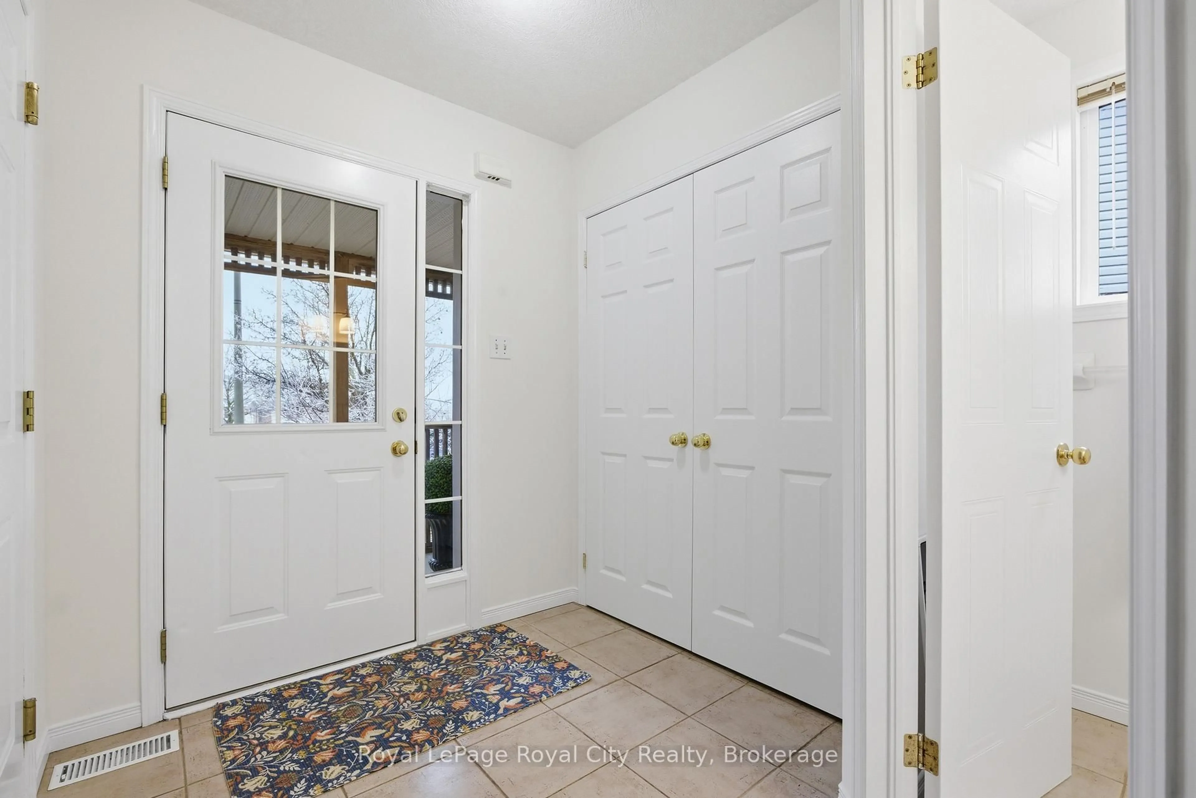 Indoor entryway for 84 Swift Cres, Guelph Ontario N1E 7J1