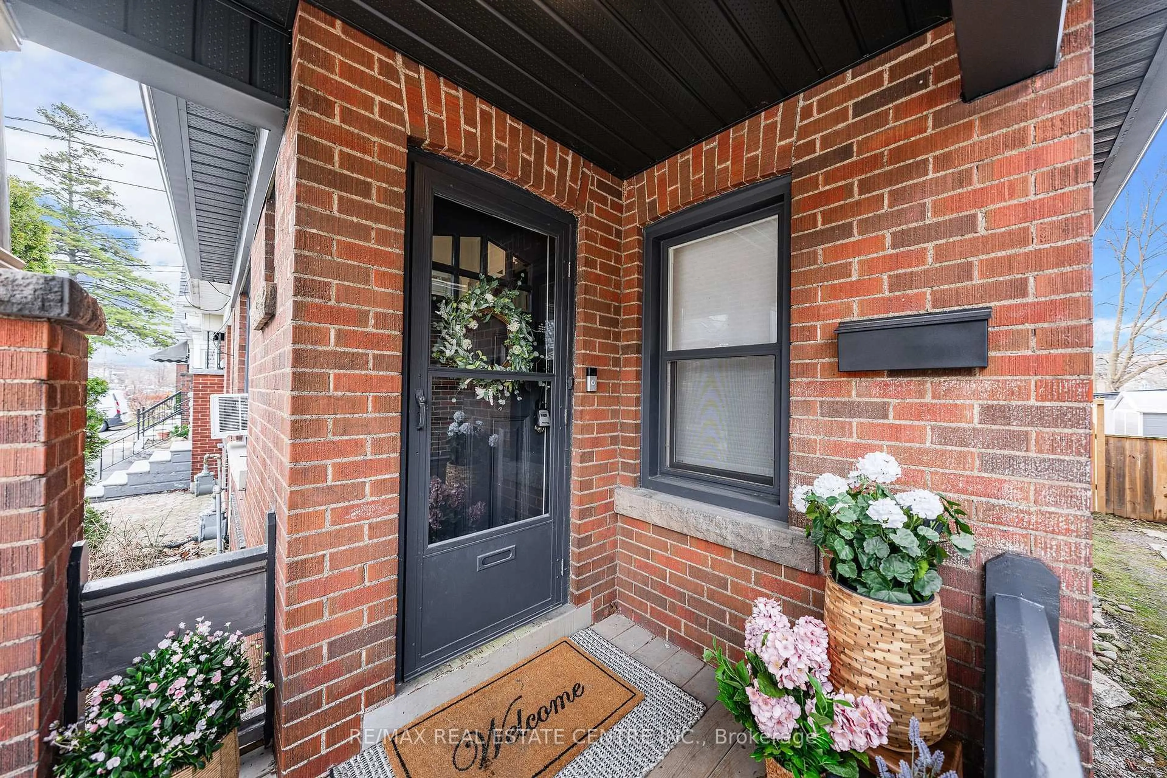 Home with brick exterior material, street for 447 Herkimer St, Hamilton Ontario L8P 2J4