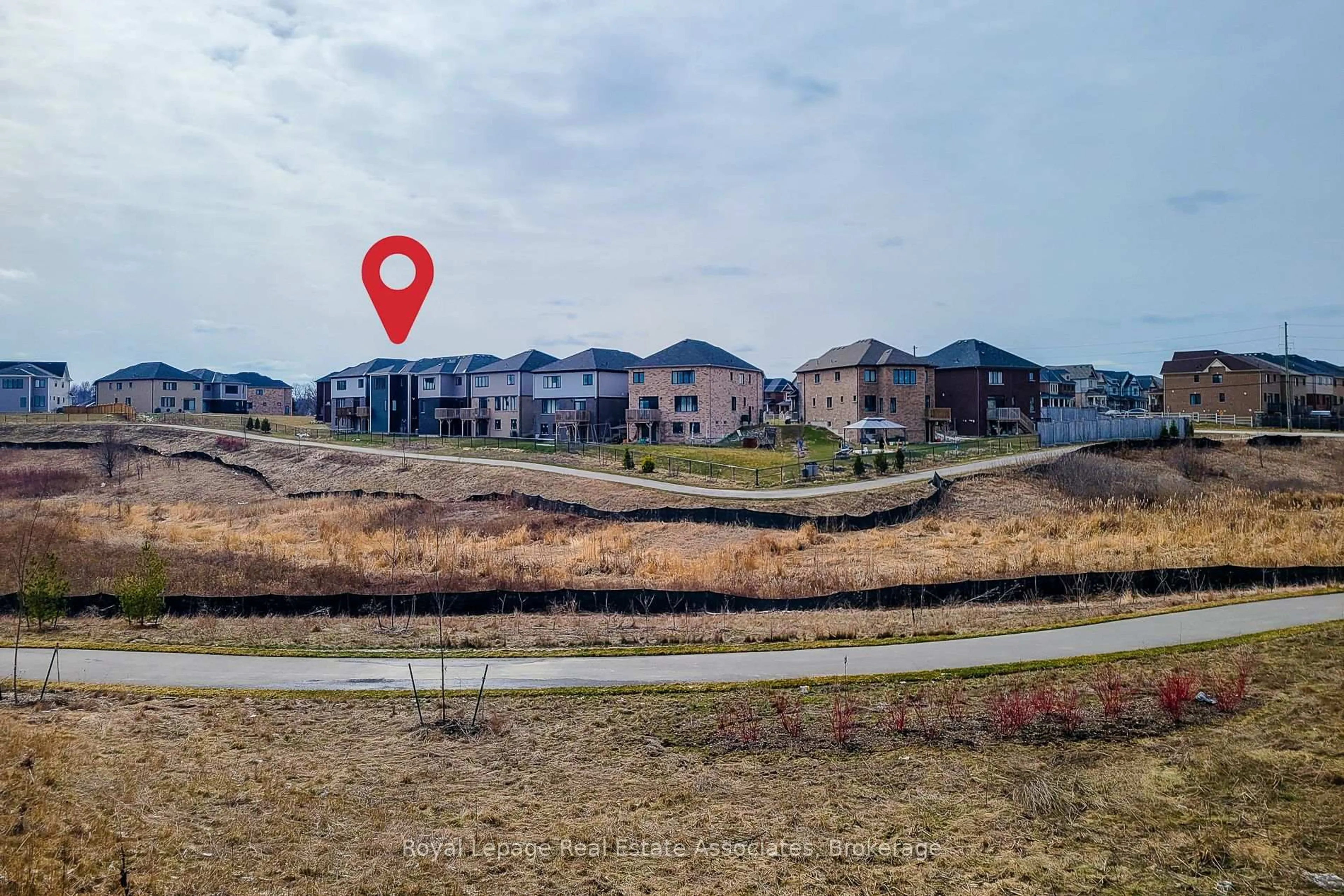 A pic from outside/outdoor area/front of a property/back of a property/a pic from drone, unknown for 10 Castro Lane, Haldimand Ontario N3W 0G9