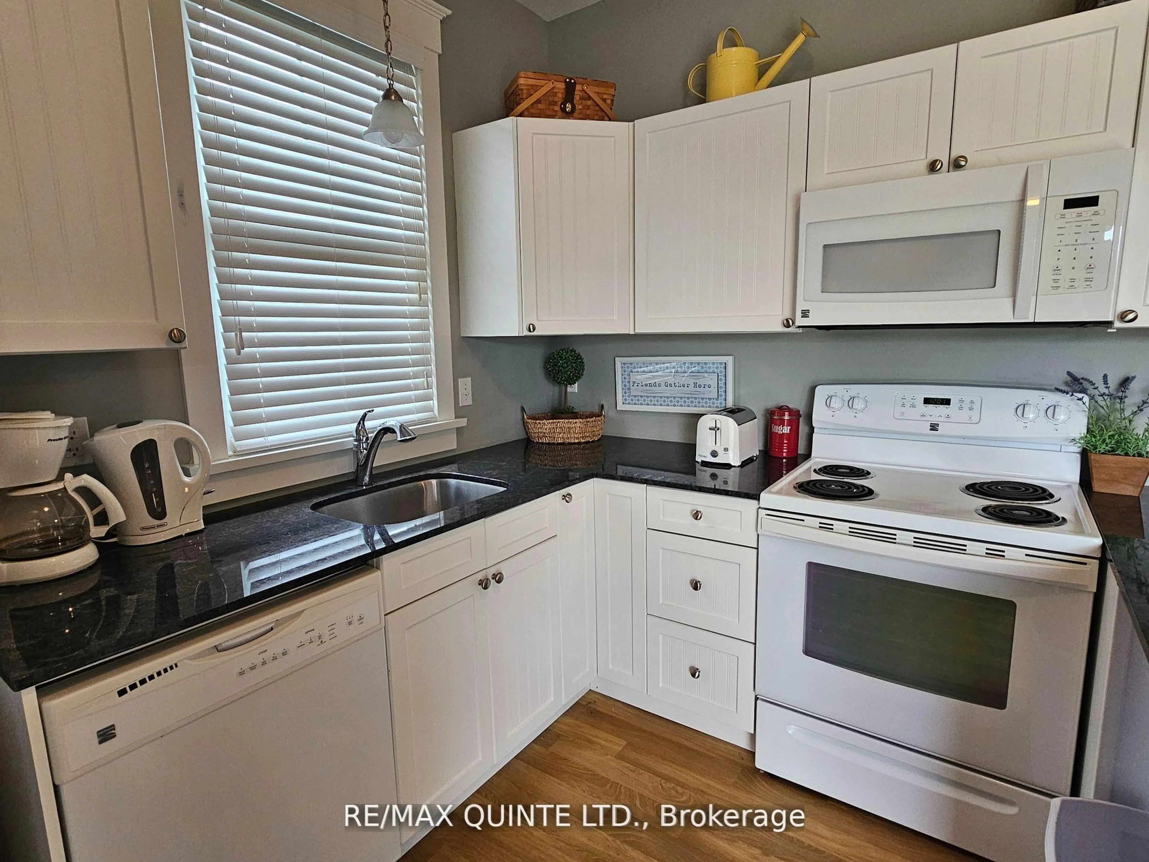 Standard kitchen, unknown for 46 Meadow View Lane #19, Prince Edward County Ontario K0K 1P0