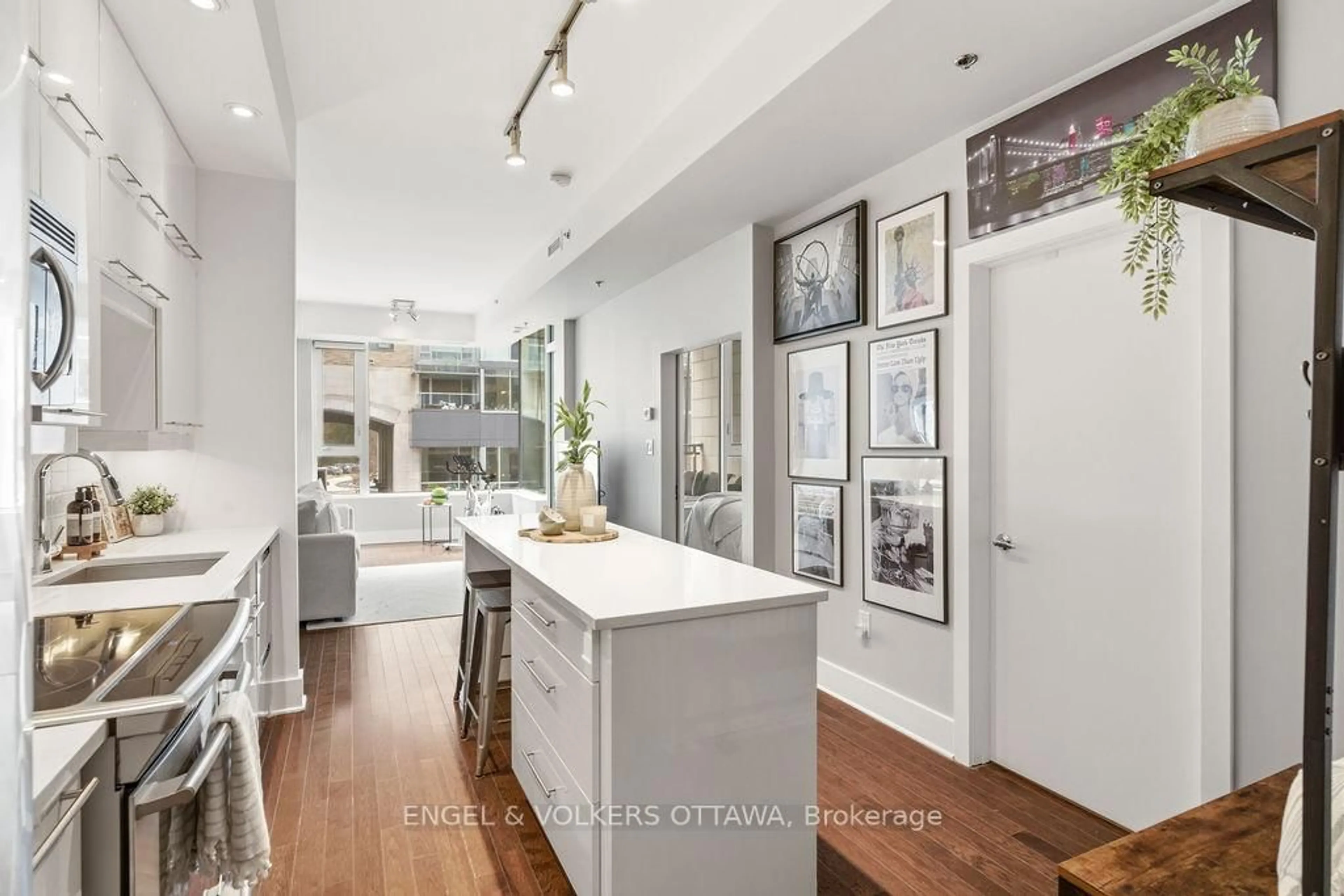 Open concept kitchen, unknown for 101 Richmond Rd #218, Ottawa Ontario K1Z 0A6