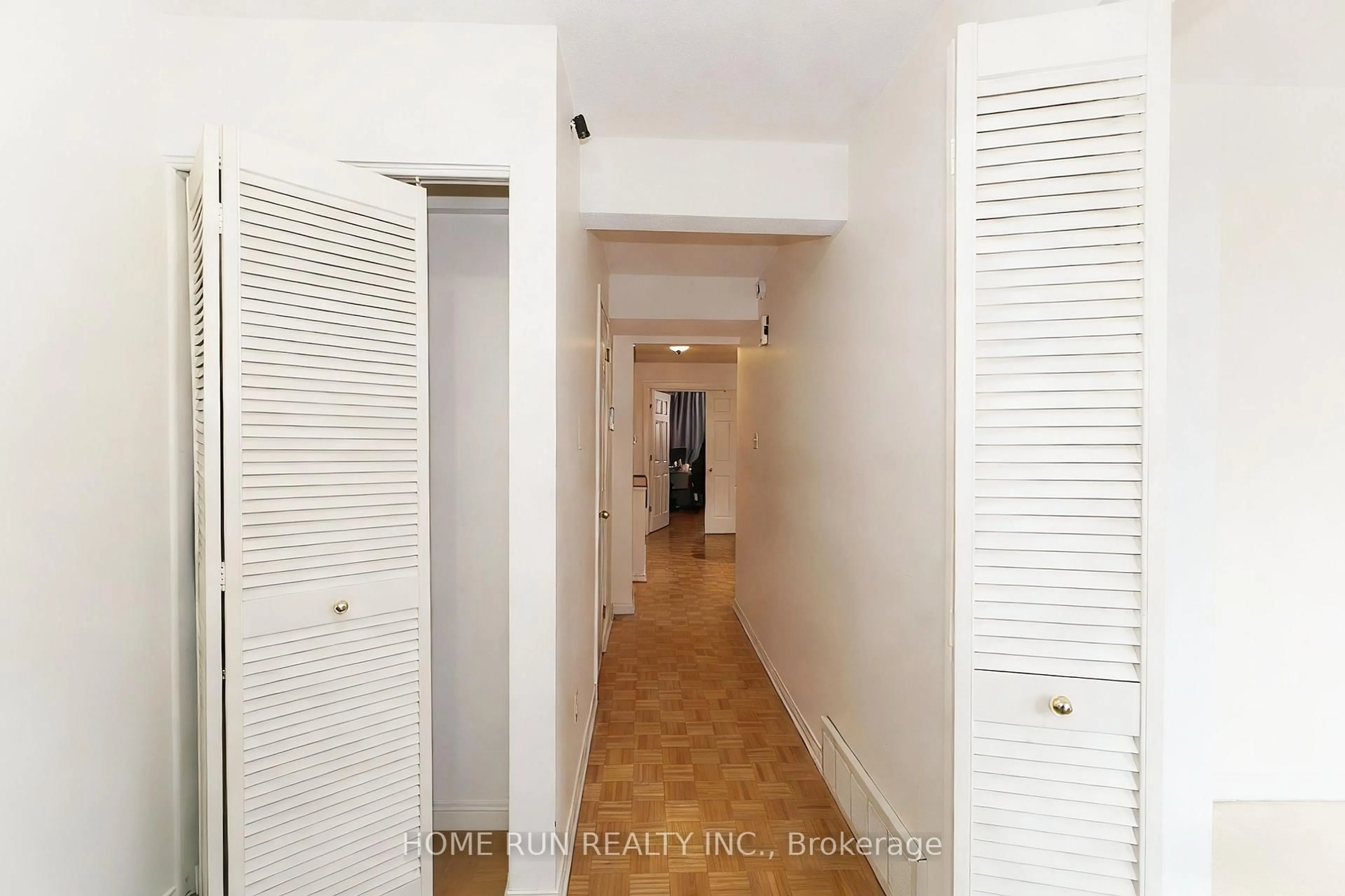 Unknown for 98 Templeton St, Ottawa Ontario K1N 6X3