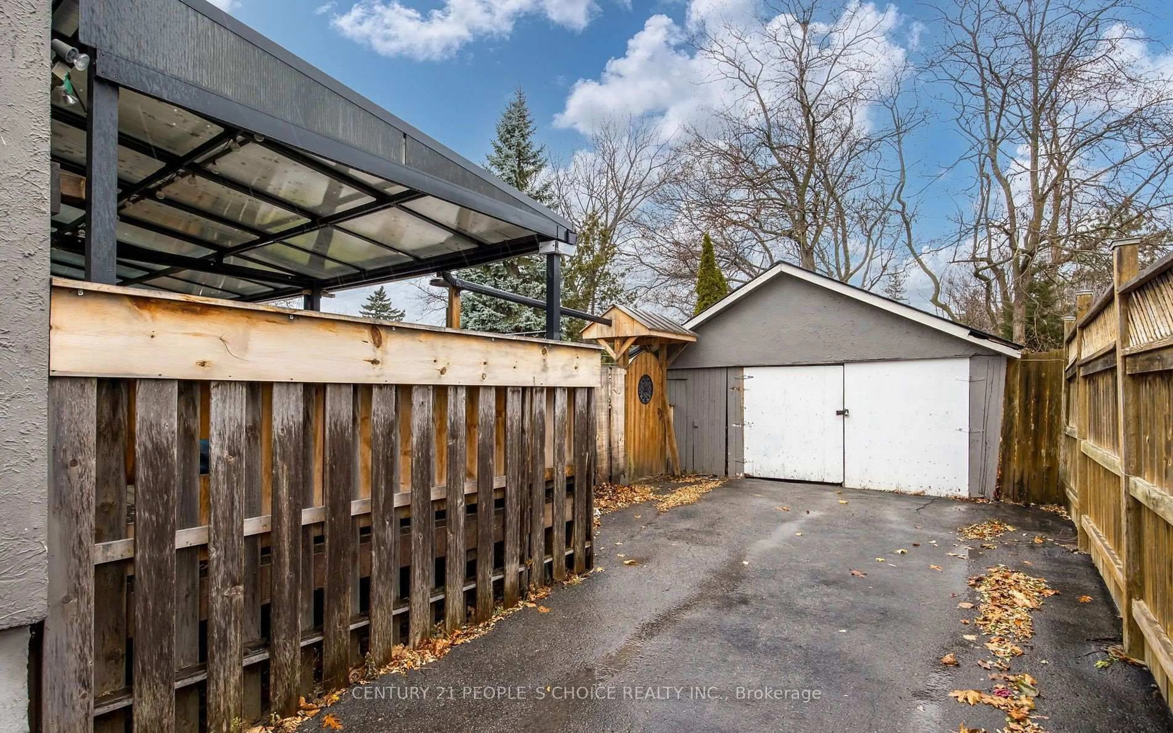 Unknown for 22 Parker St, Belleville Ontario K8P 1C8