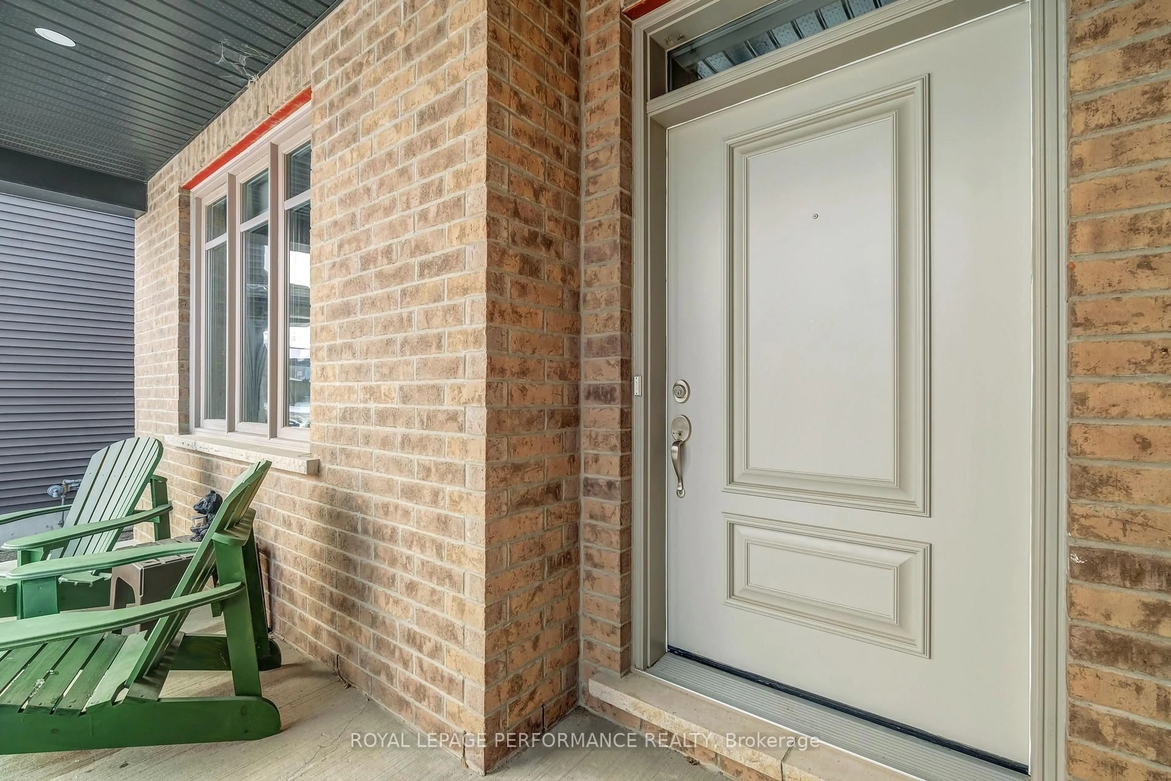 Unknown for 203 Station Tr, Russell Ontario K4R 0C9