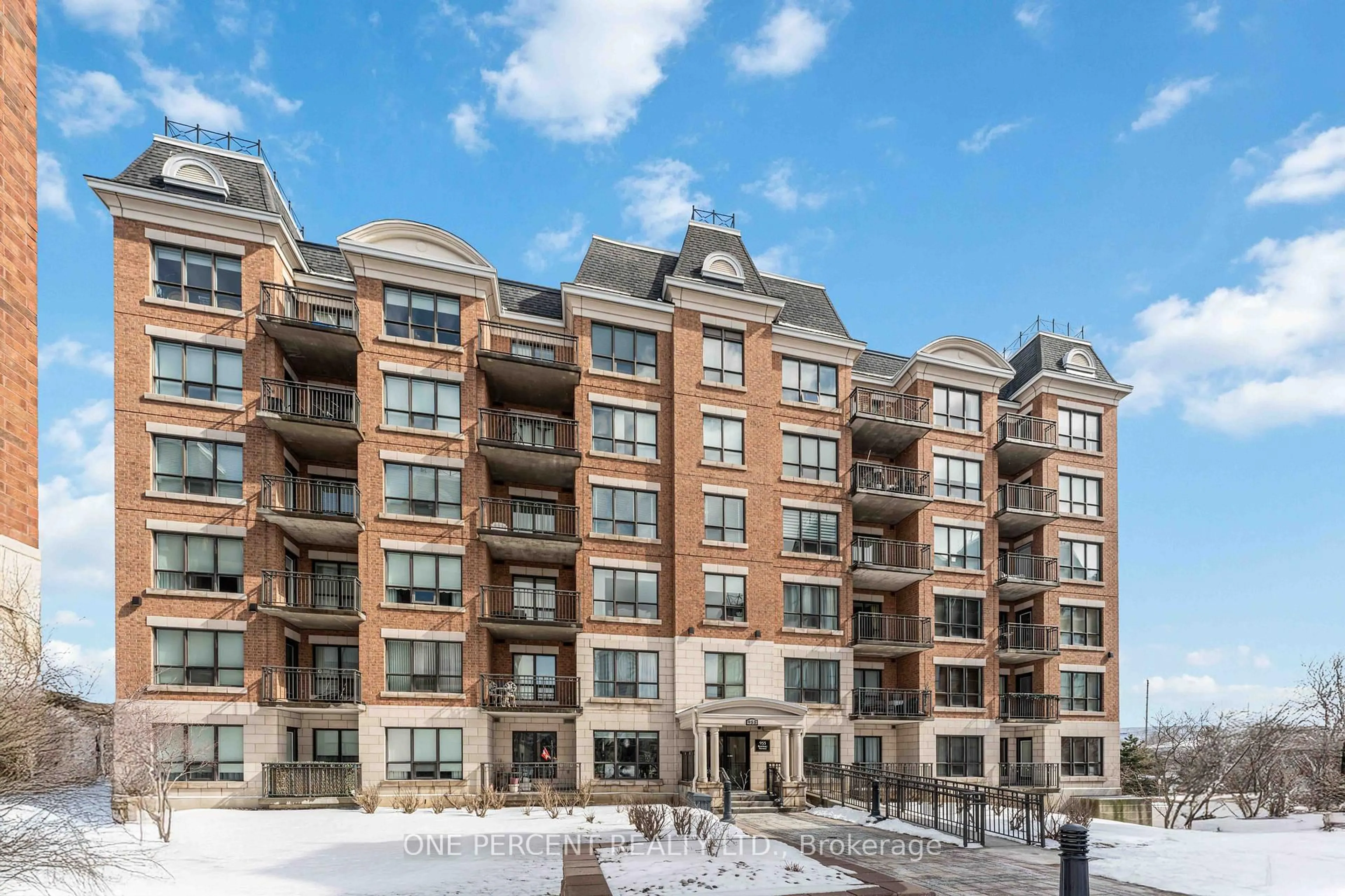 A pic from outside/outdoor area/front of a property/back of a property/a pic from drone, building for 955 Beauparc Private #316, Ottawa Ontario K1J 0A2