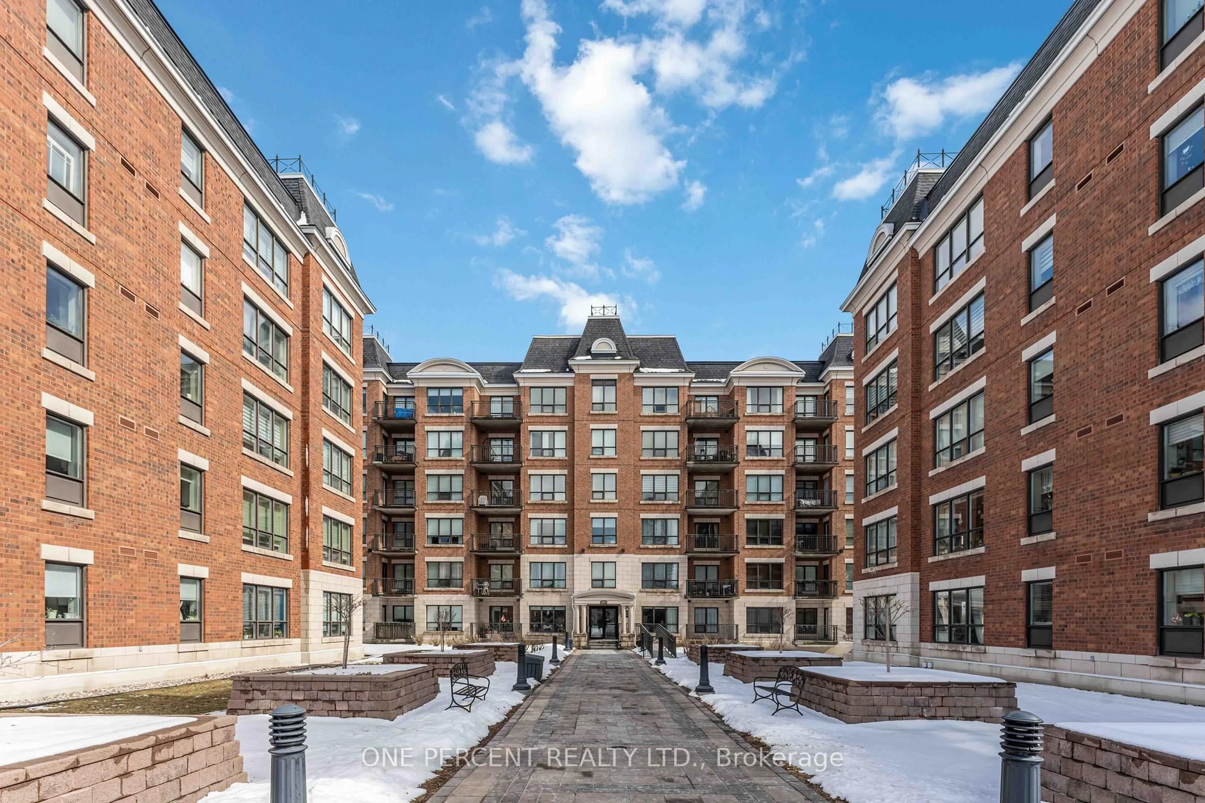 Unknown for 955 Beauparc Private #316, Ottawa Ontario K1J 0A2