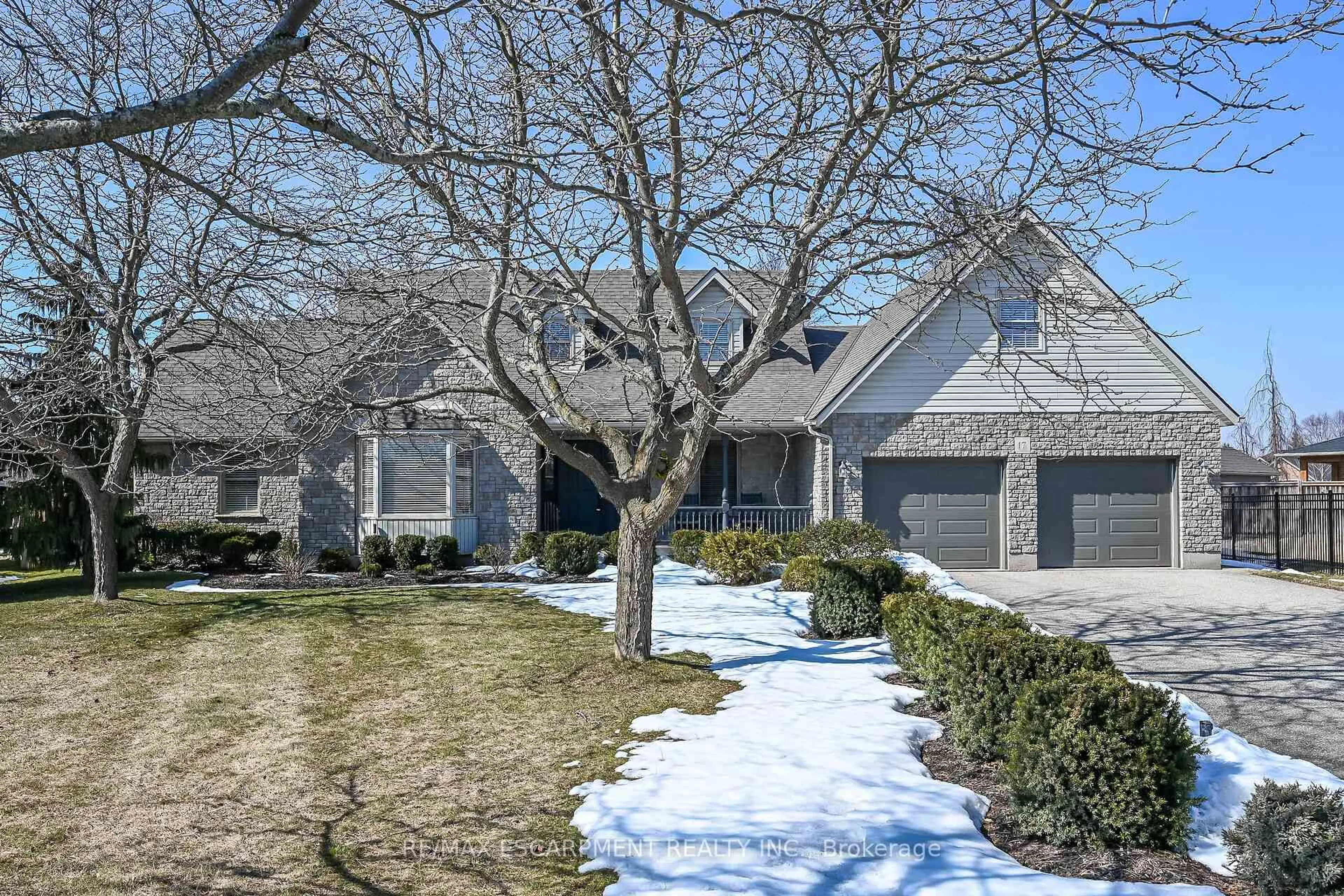 Home with brick exterior material, street for 17 Angle St, Norfolk Ontario N3Y 5M6