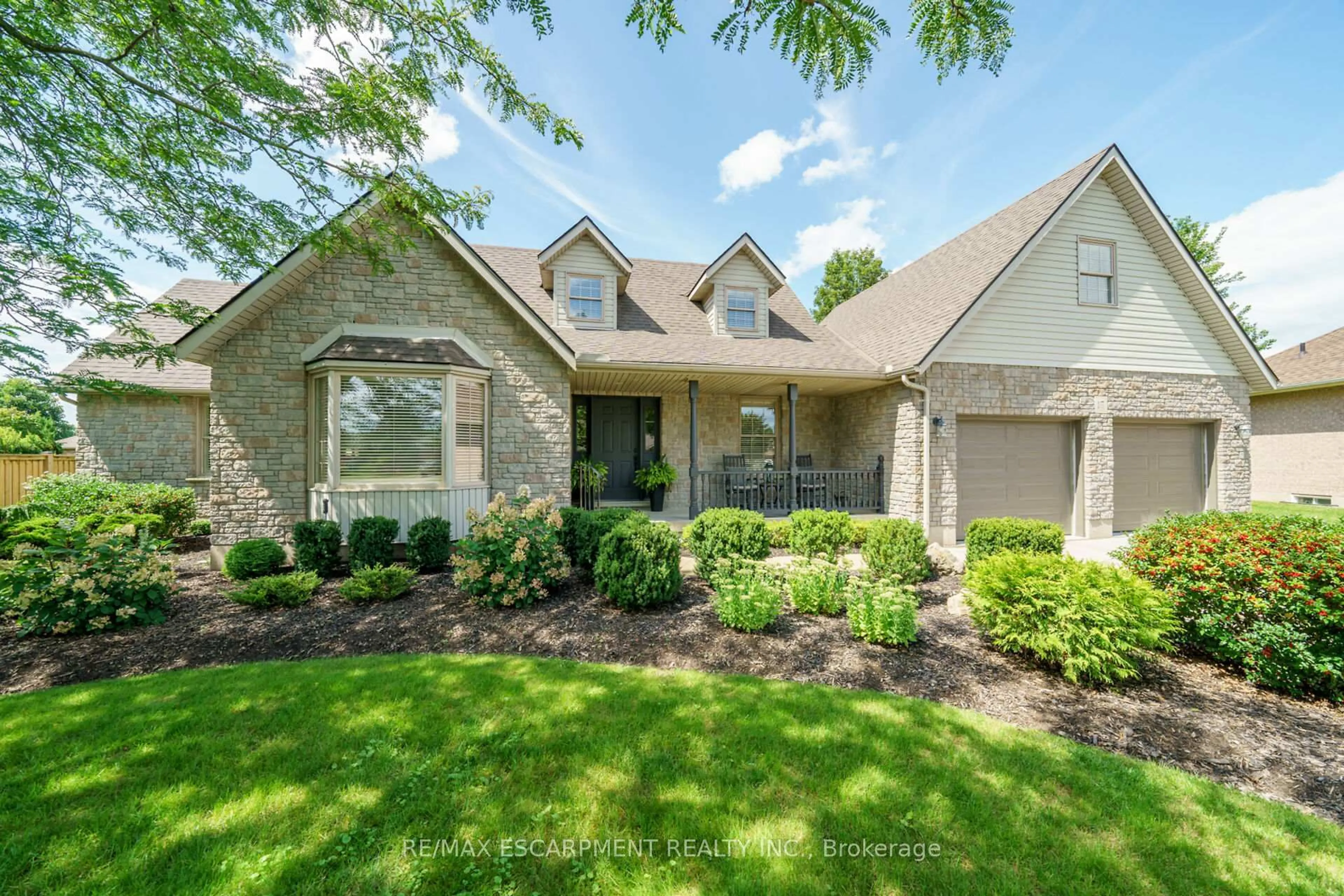 Home with brick exterior material, street for 17 Angle St, Norfolk Ontario N3Y 5M6