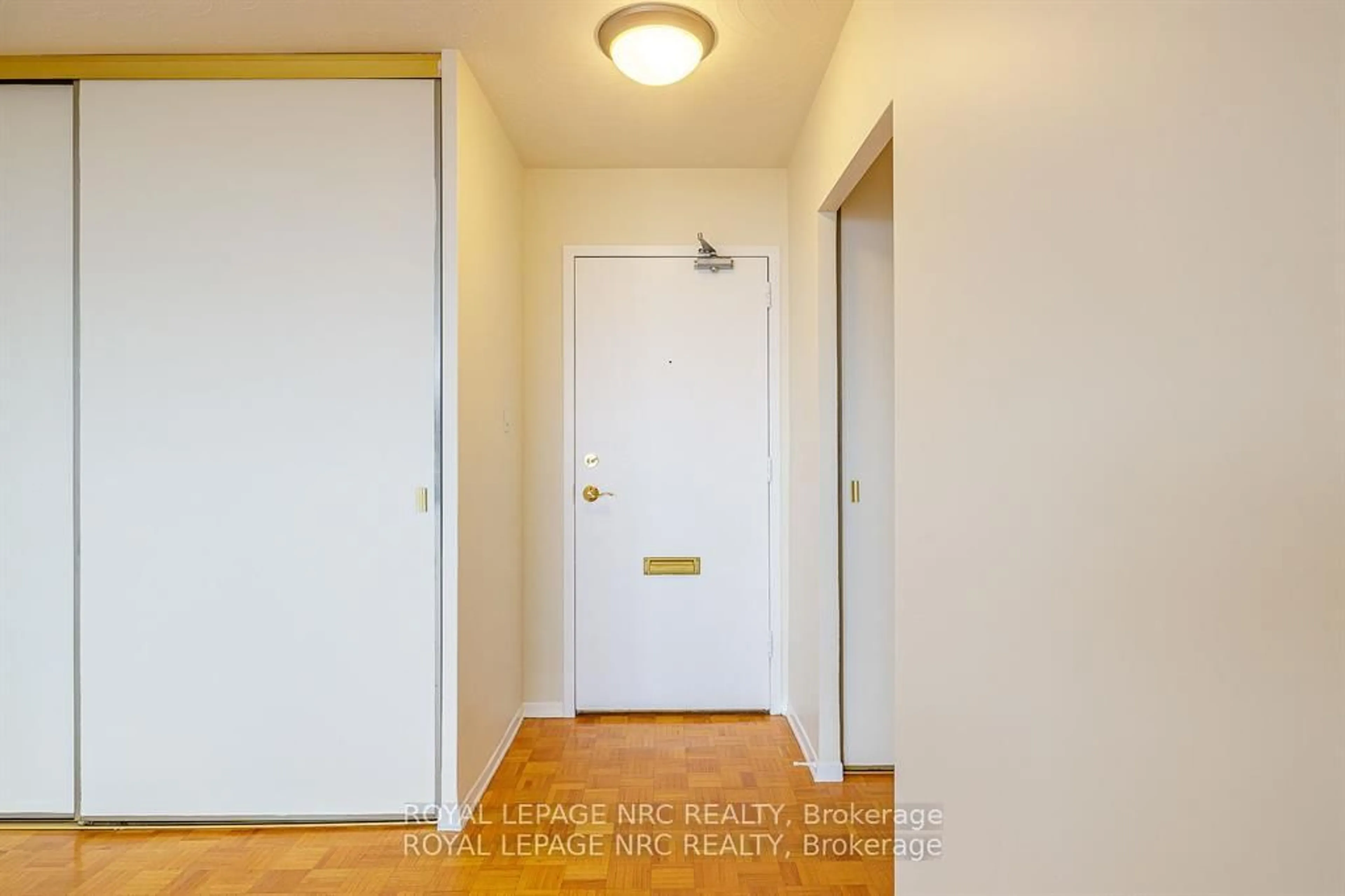 Indoor entryway for 15 Towering Heights Blvd #1006, St. Catharines Ontario L2T 3G7