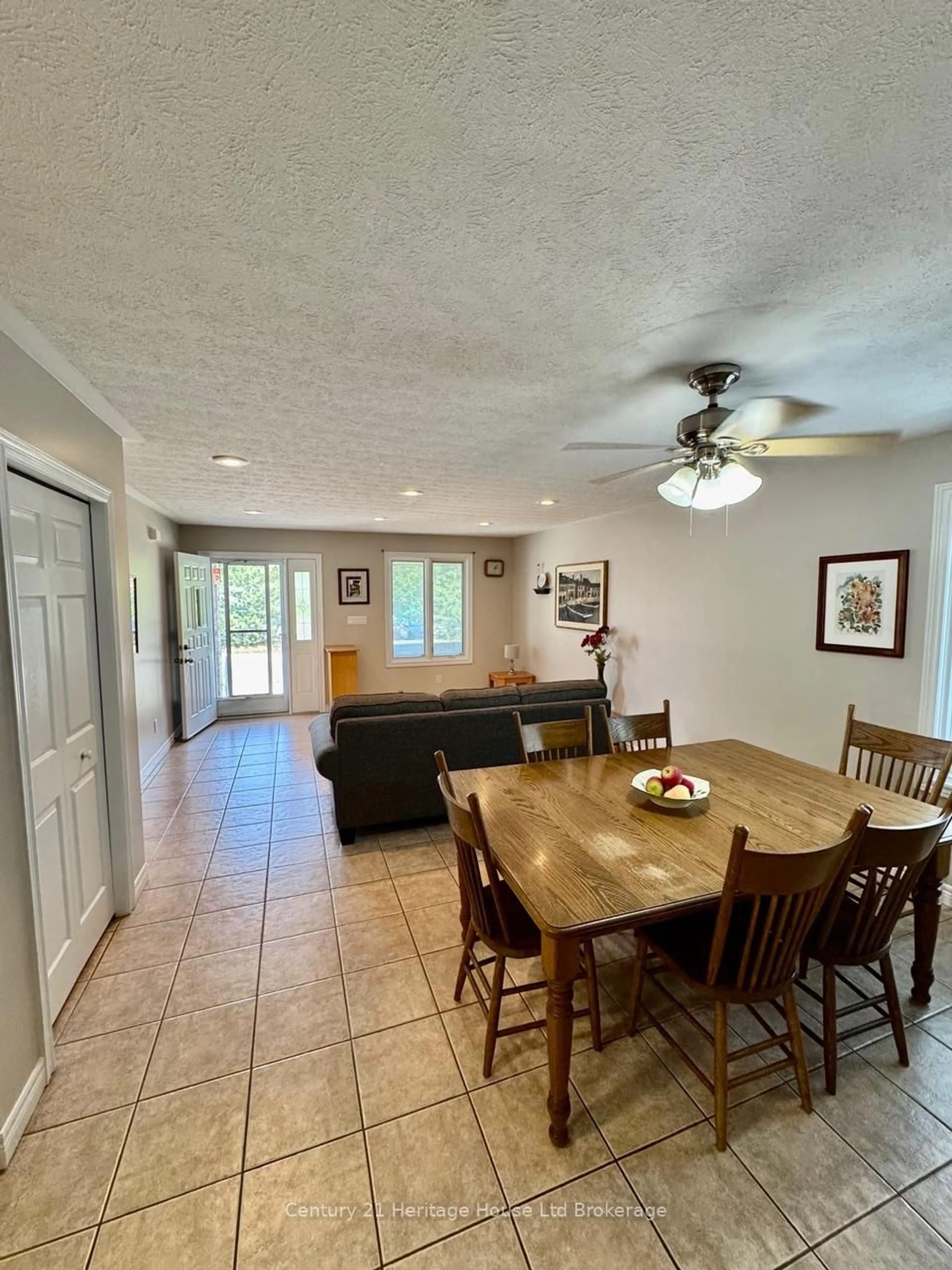 Unknown for 28 Teeple St, Woodstock Ontario N4S 3Y7