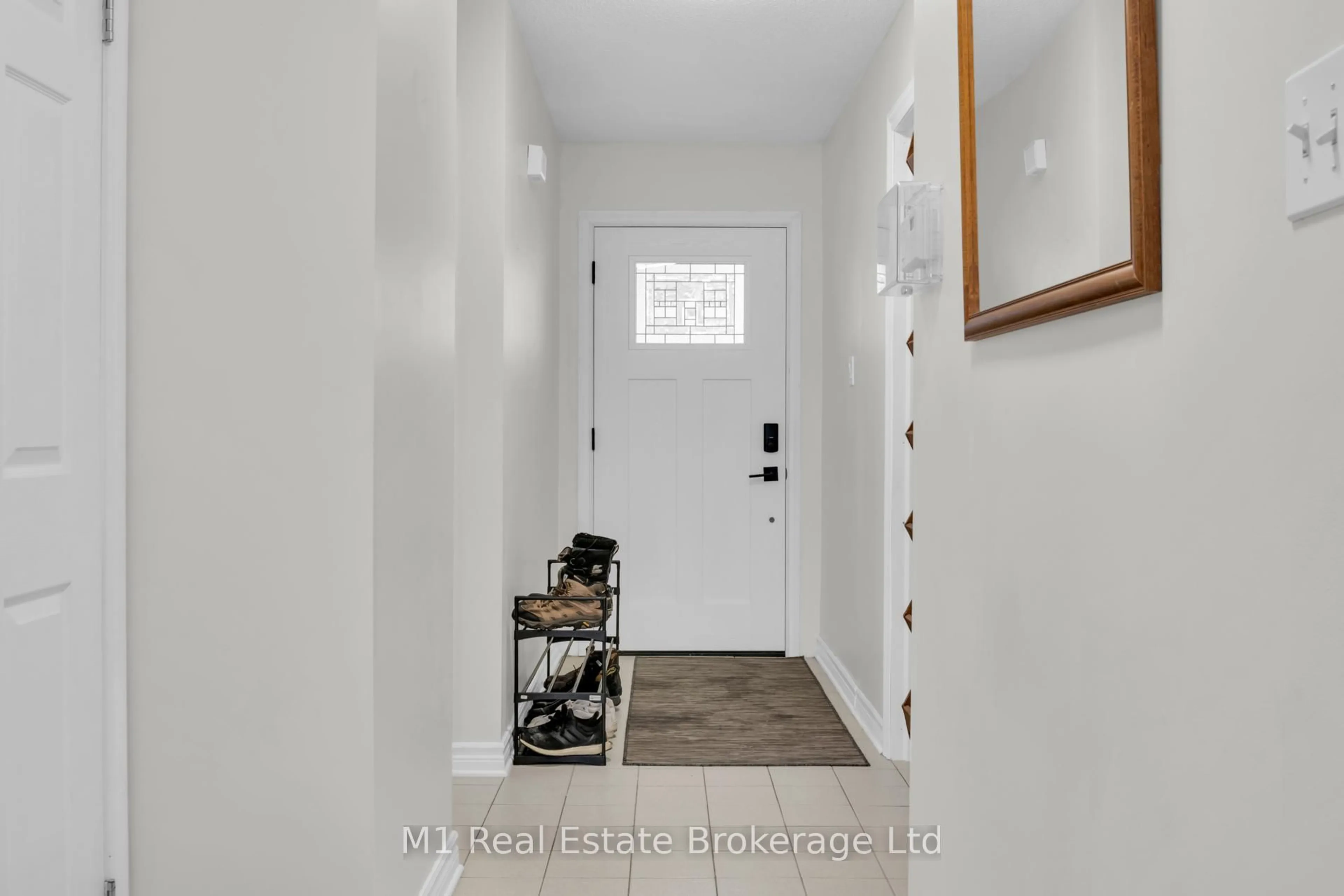 Indoor entryway for 157 Municipal St, Guelph Ontario N1G 4R2