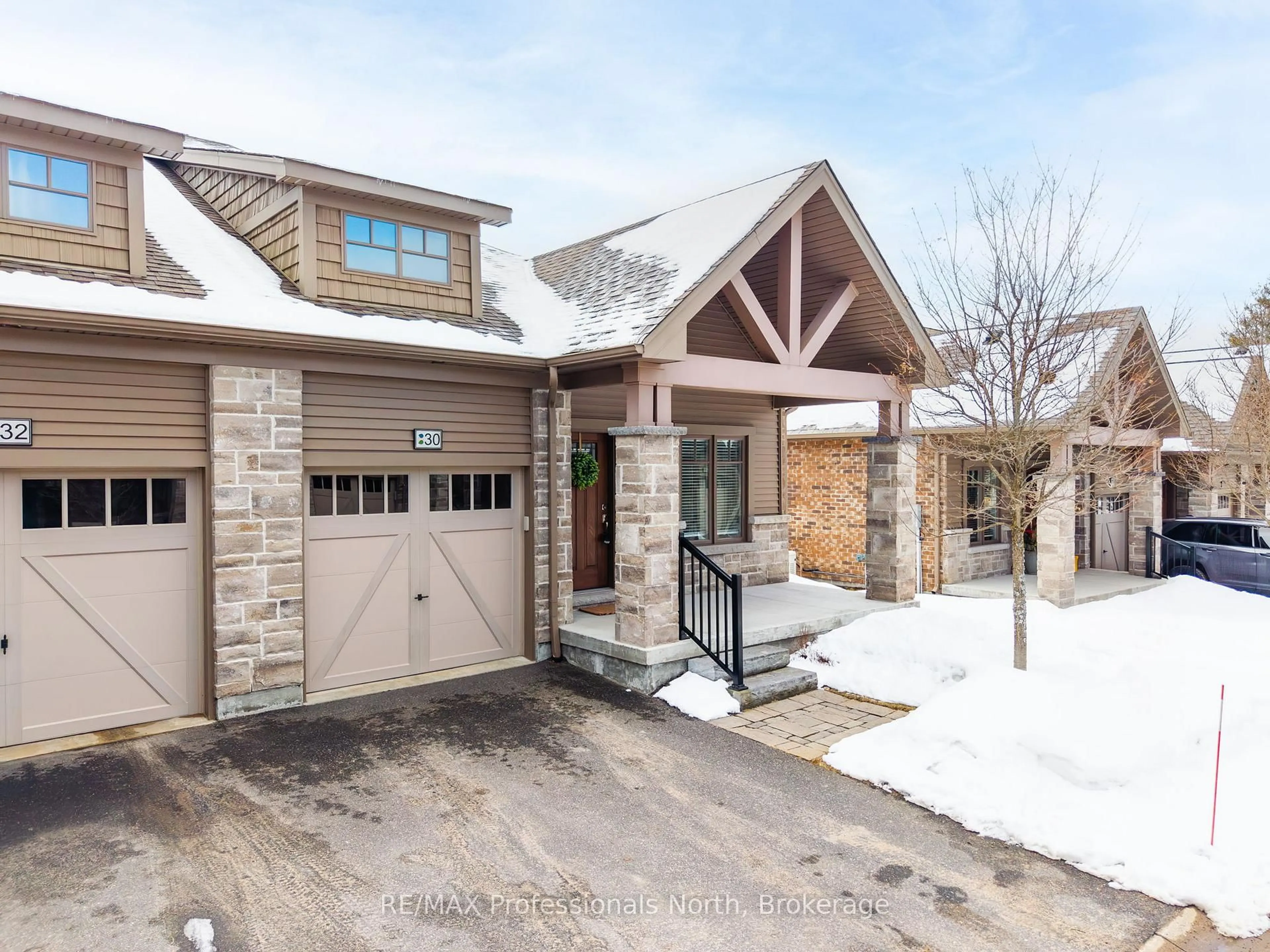 Home with brick exterior material, street for 30 Serenity Pl, Huntsville Ontario P1H 0C4