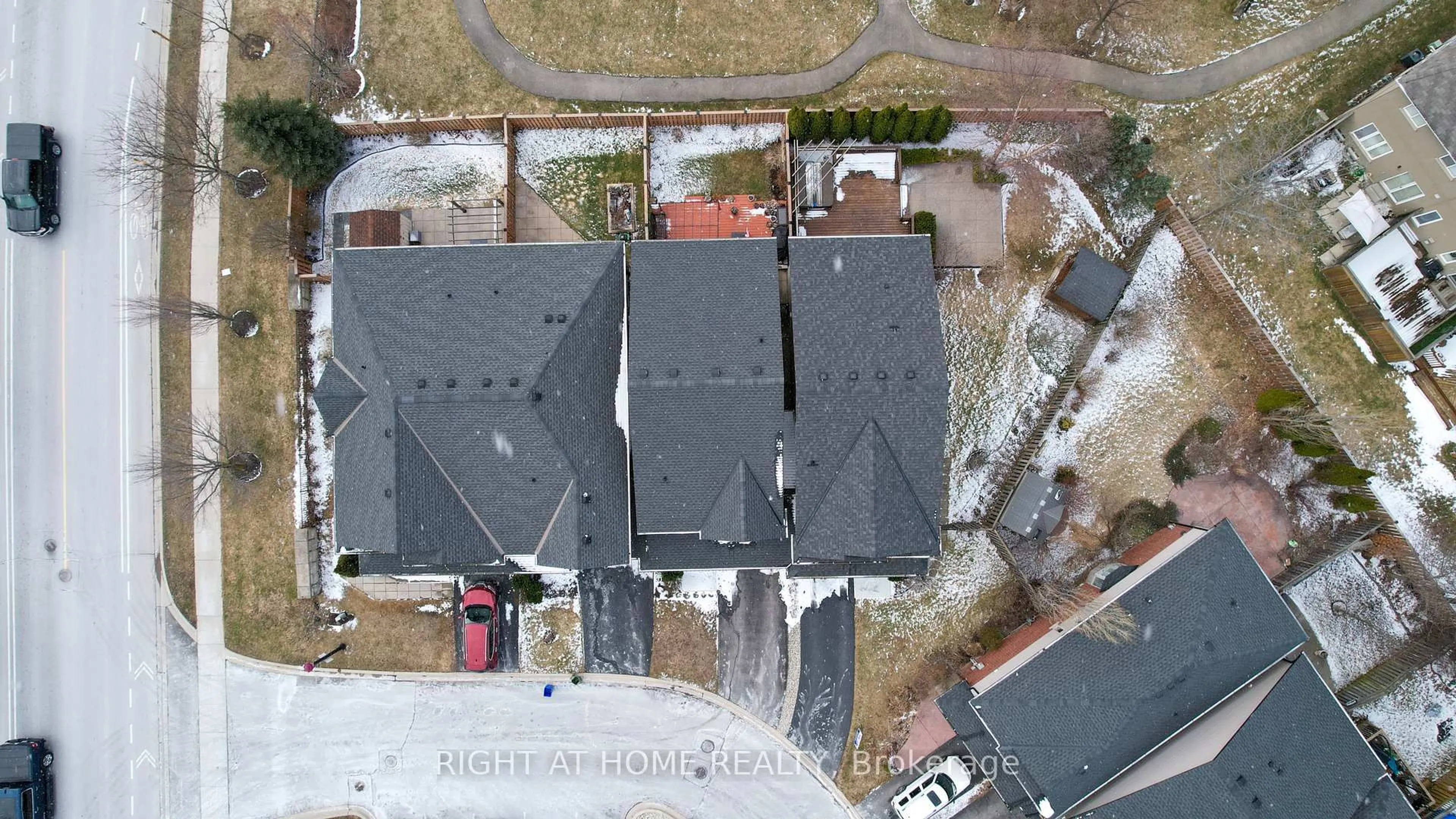 A pic from outside/outdoor area/front of a property/back of a property/a pic from drone, street for 400 Stonehenge Dr #12, Hamilton Ontario L9K 0A2