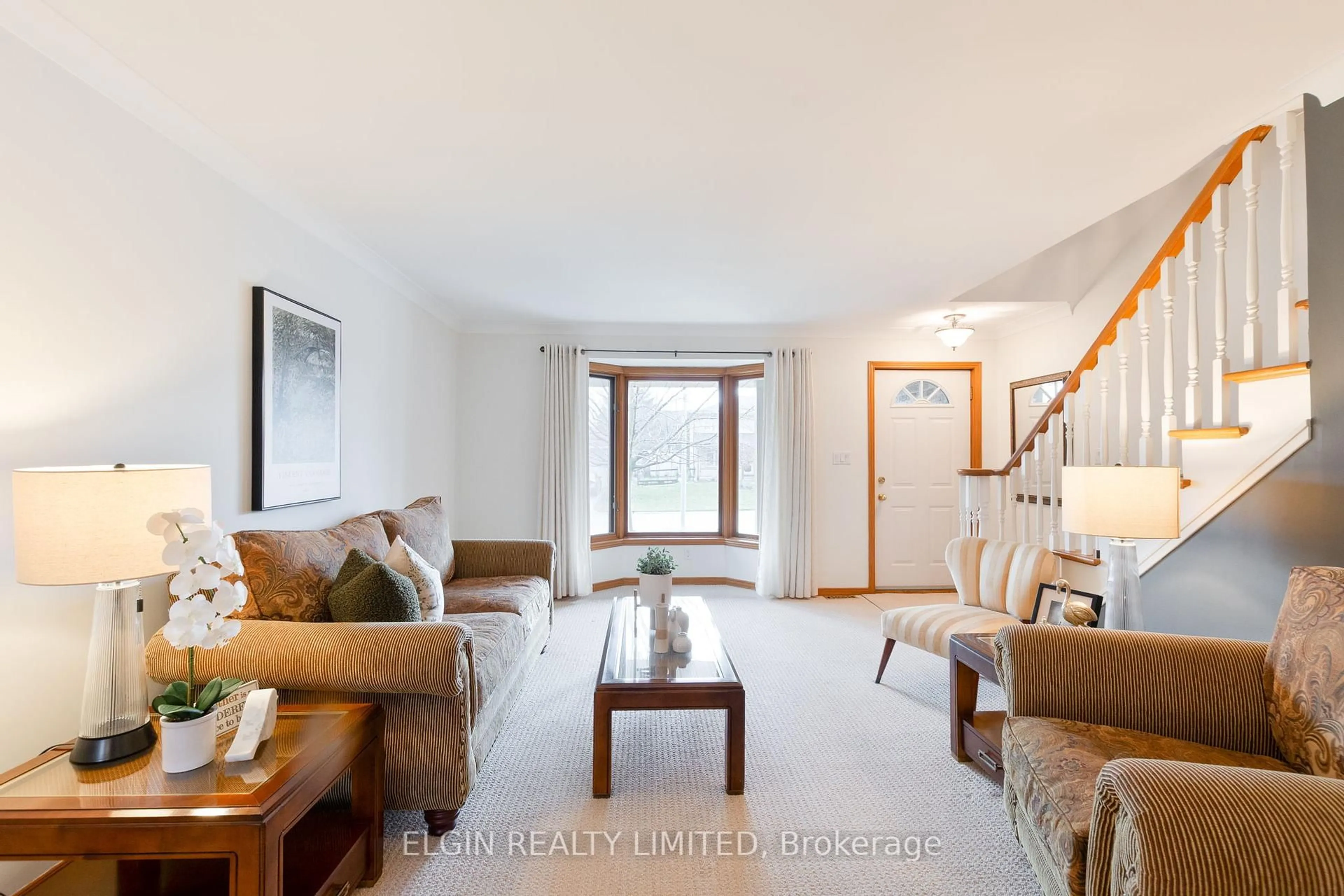 Living room with furniture, unknown for 29 Trevithick Terr, St. Thomas Ontario N5R 5Y6