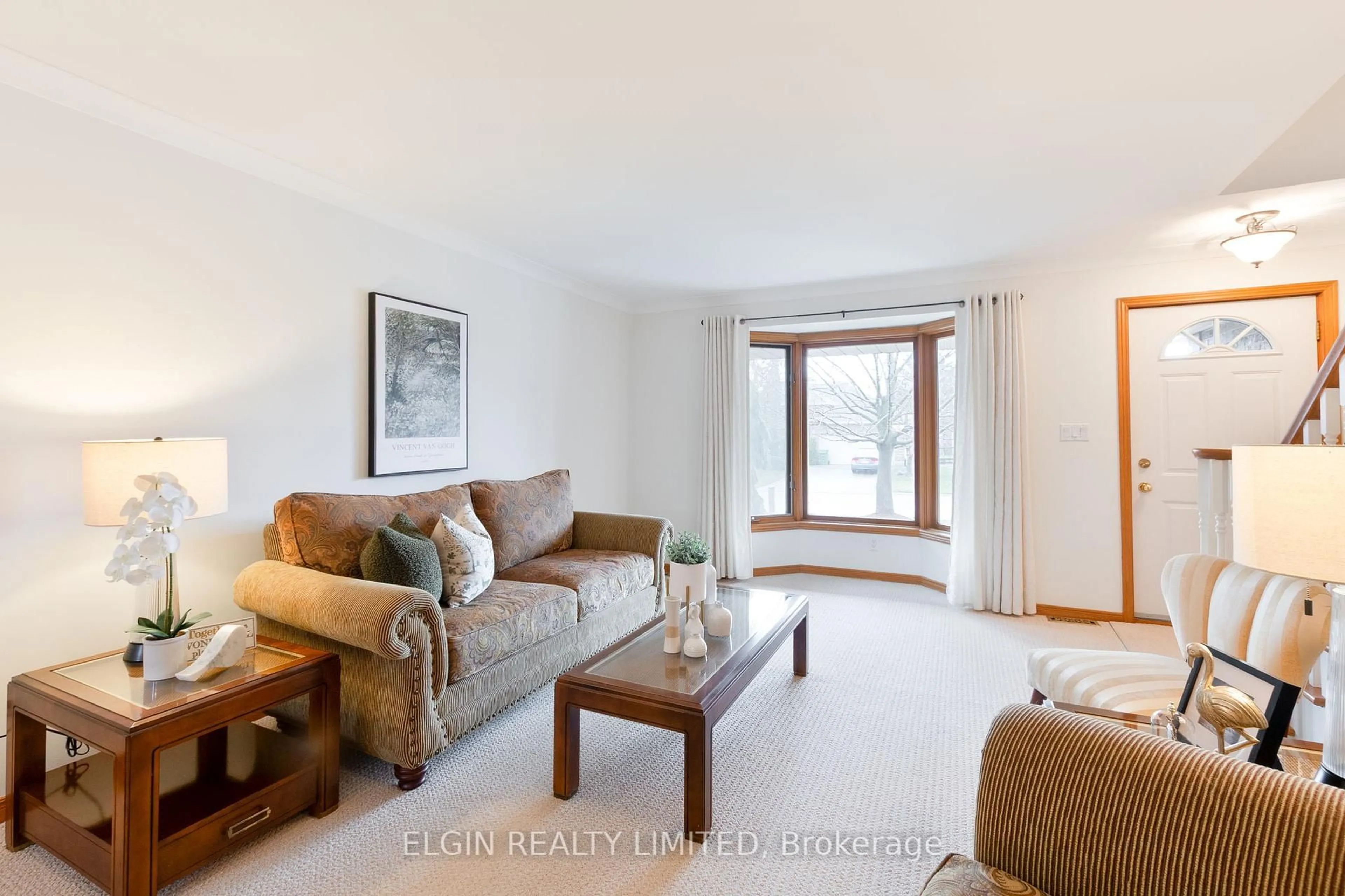 Living room with furniture, unknown for 29 Trevithick Terr, St. Thomas Ontario N5R 5Y6