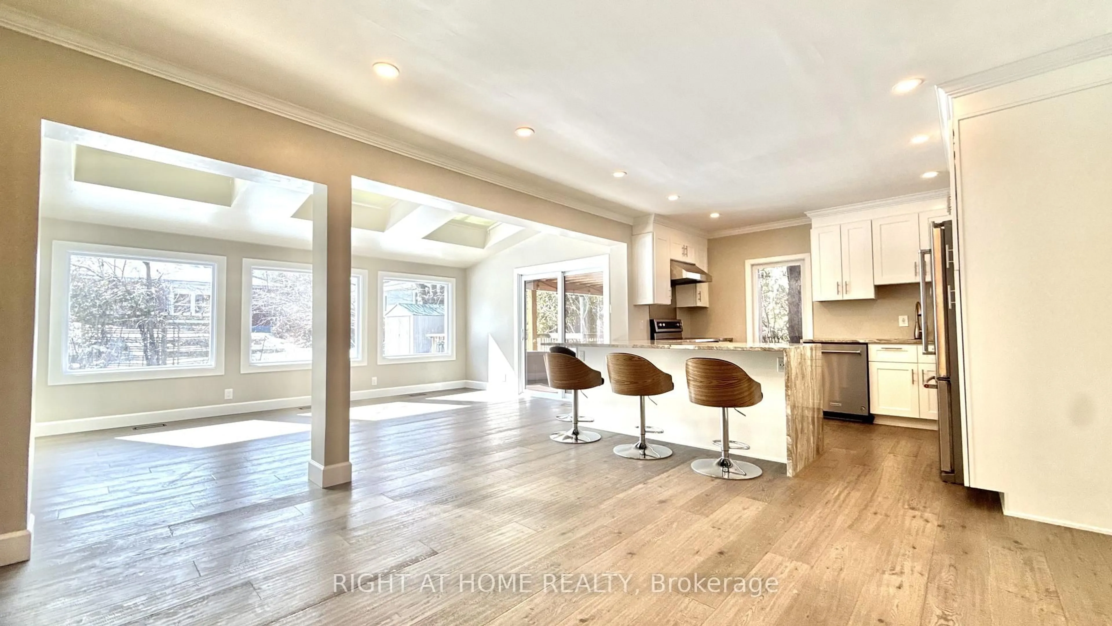 Open concept kitchen, ceramic/tile floor for 254 Smyth Rd, Ottawa Ontario K1H 5A2