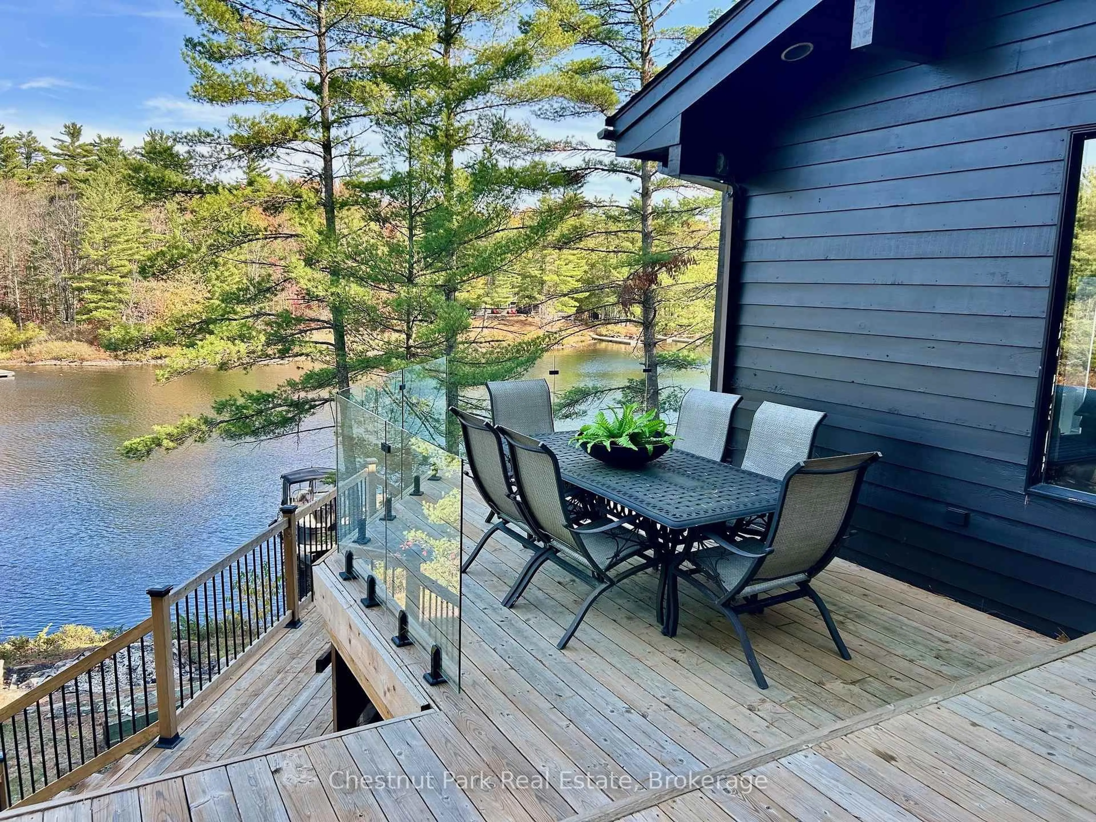 Patio, water/lake/river/ocean view for 5600 Kahshe Lake, Gravenhurst Ontario P1P 1R6