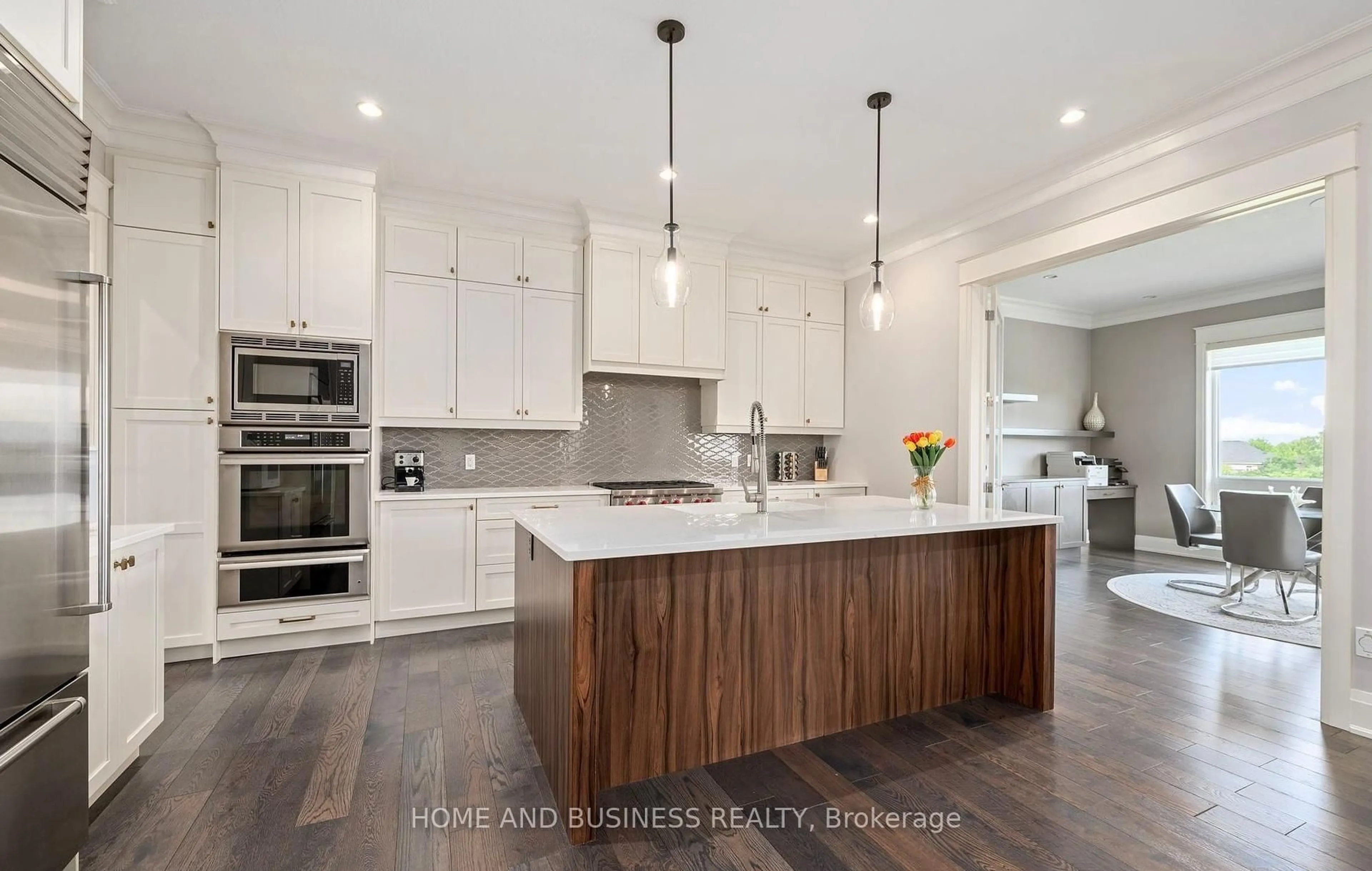 Contemporary kitchen, wood/laminate floor for 1010 Longworth Rd, London South Ontario N6K 0C9