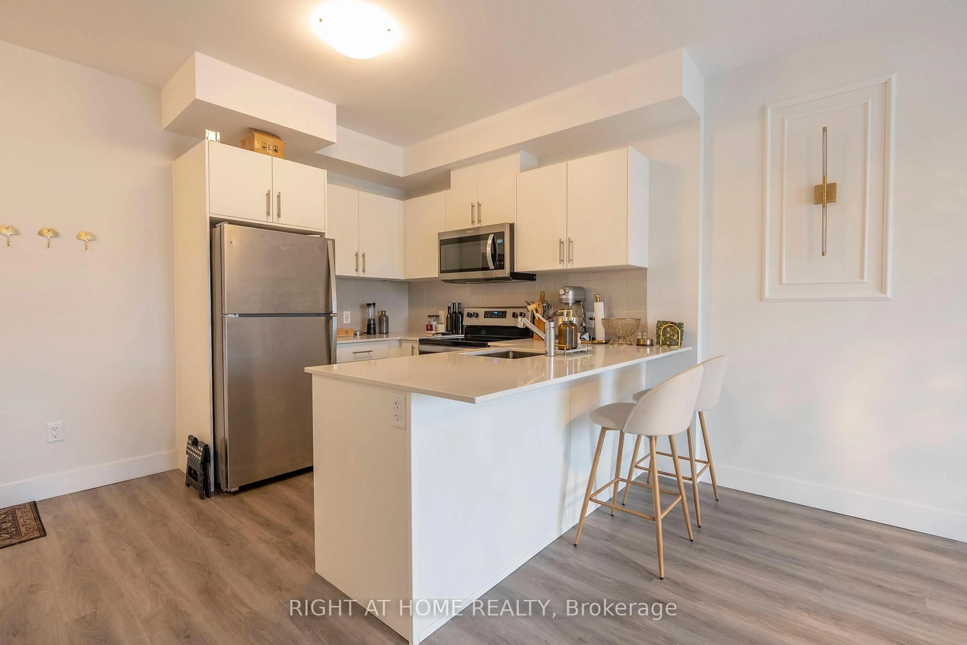 Open concept kitchen, unknown for 1000 Lackner Pl #302, Kitchener Ontario N2A 0L9