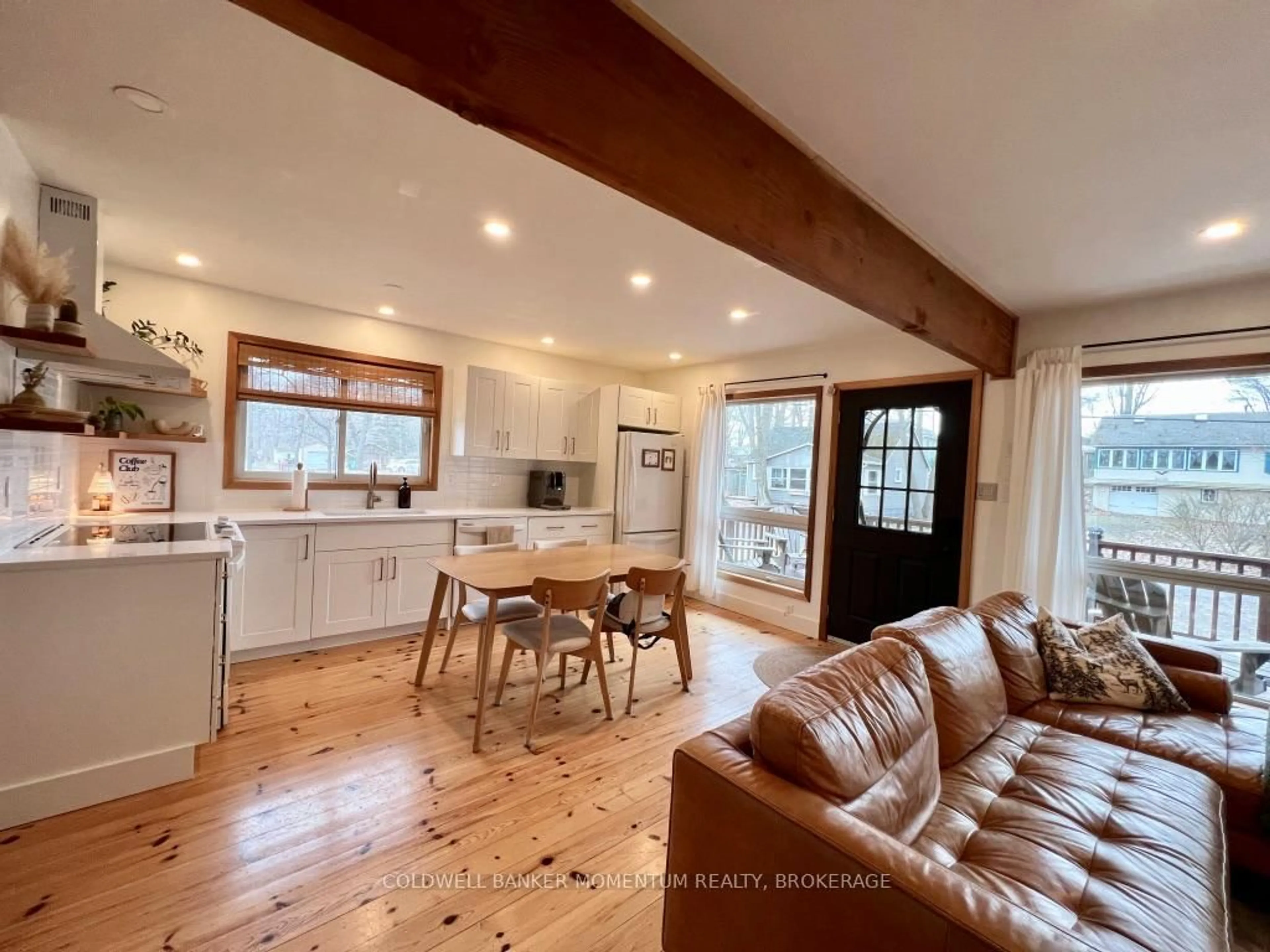 Open concept kitchen, wood/laminate floor for 3378 Firelane 10 Rd, Port Colborne Ontario L3K 5V3