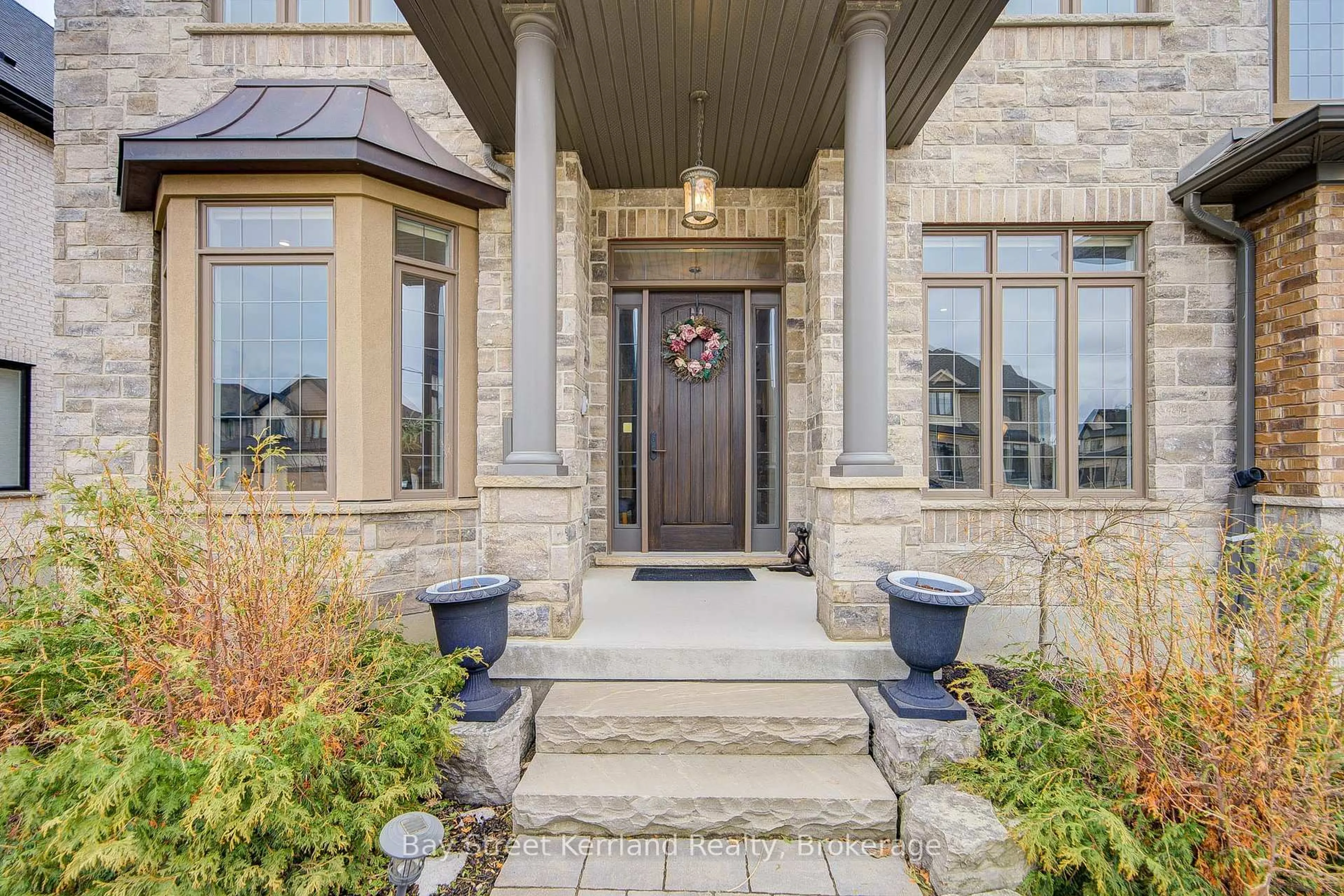 Indoor entryway for 265 Chestnut Rdge, Waterloo Ontario N2J 4G8