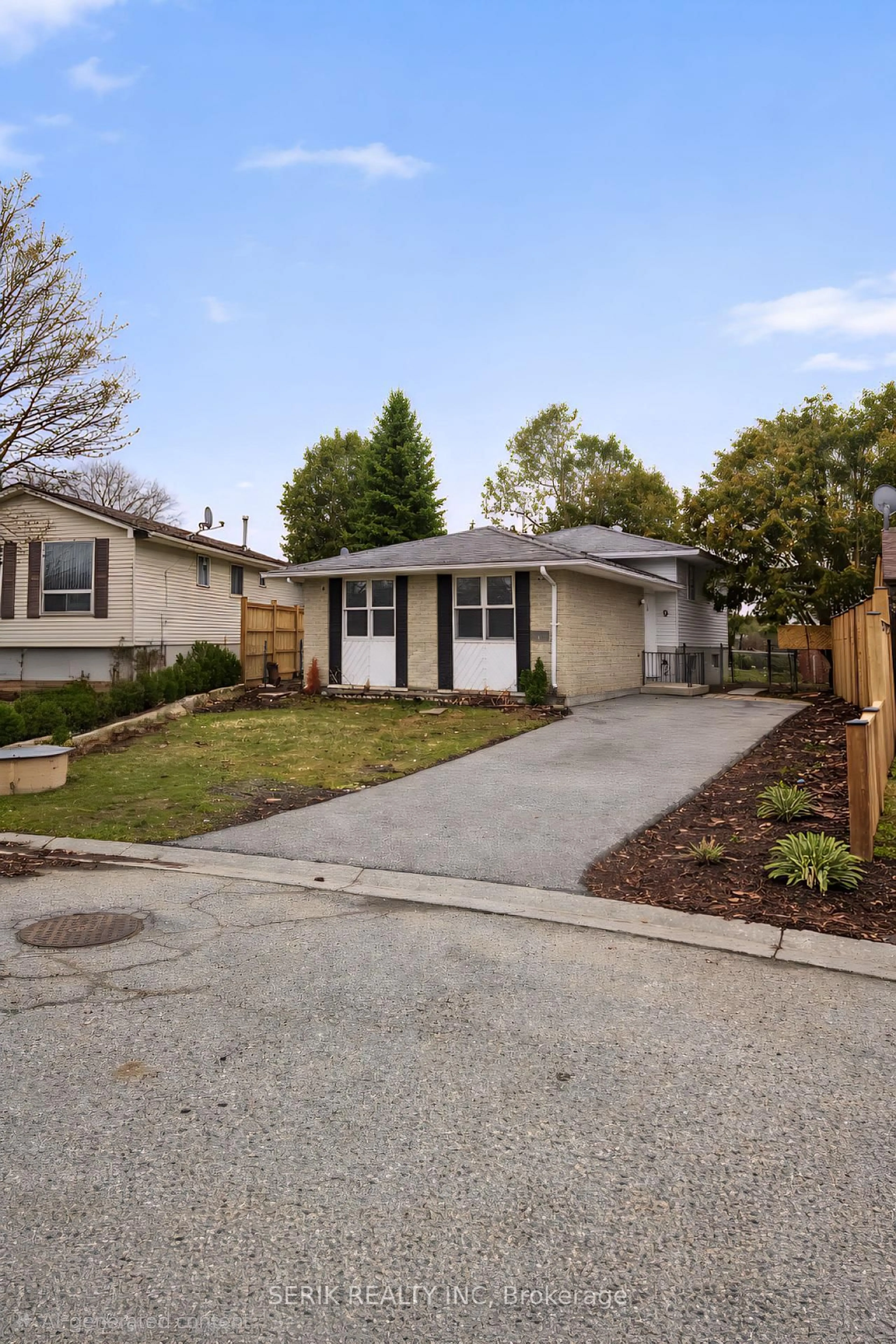 Home with vinyl exterior material, street for 9 Camelot Cres, London East Ontario N5V 3L4