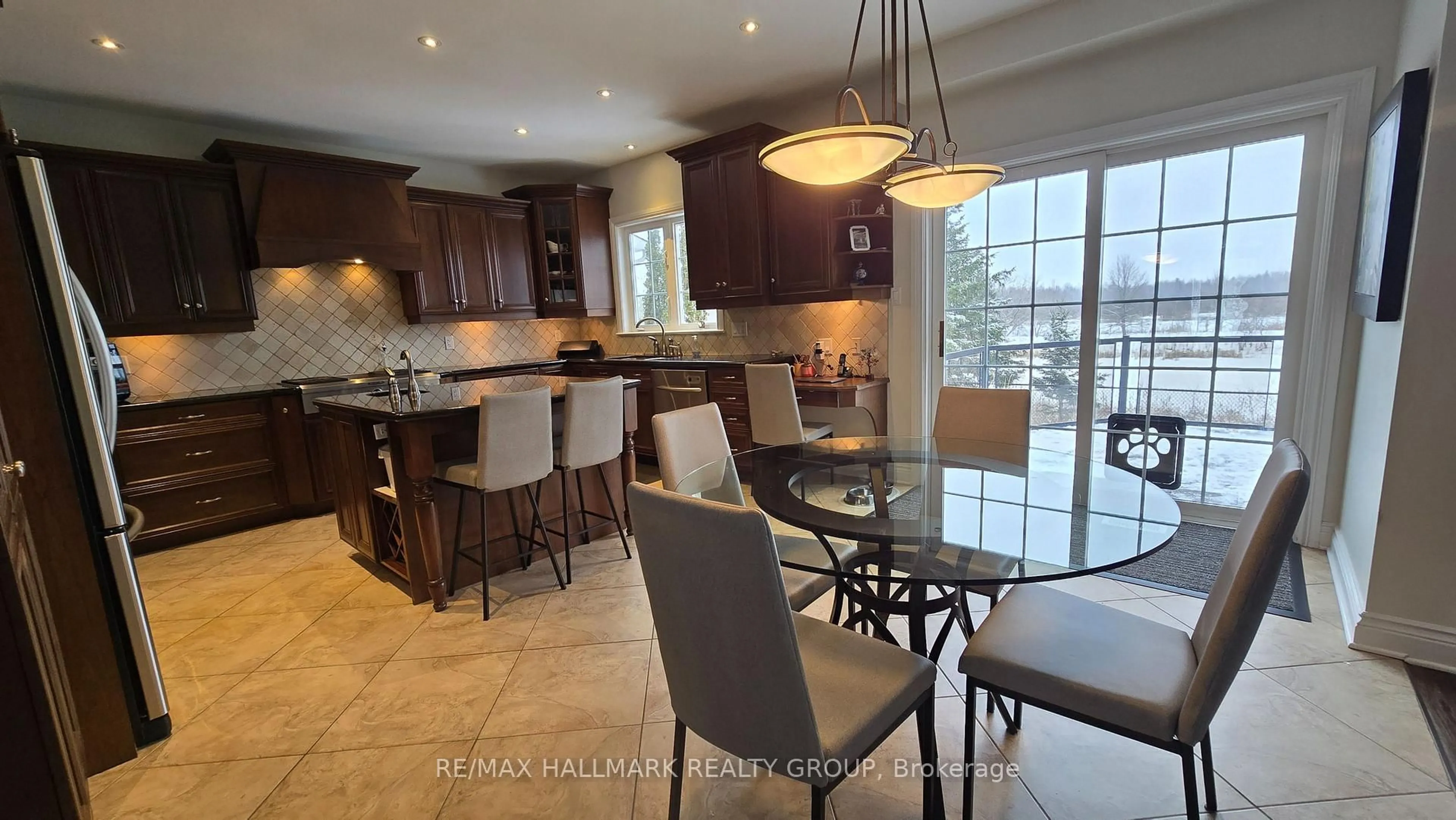 Open concept kitchen, ceramic/tile floor for 453 Keith Cres, Ottawa Ontario K1W 0A5