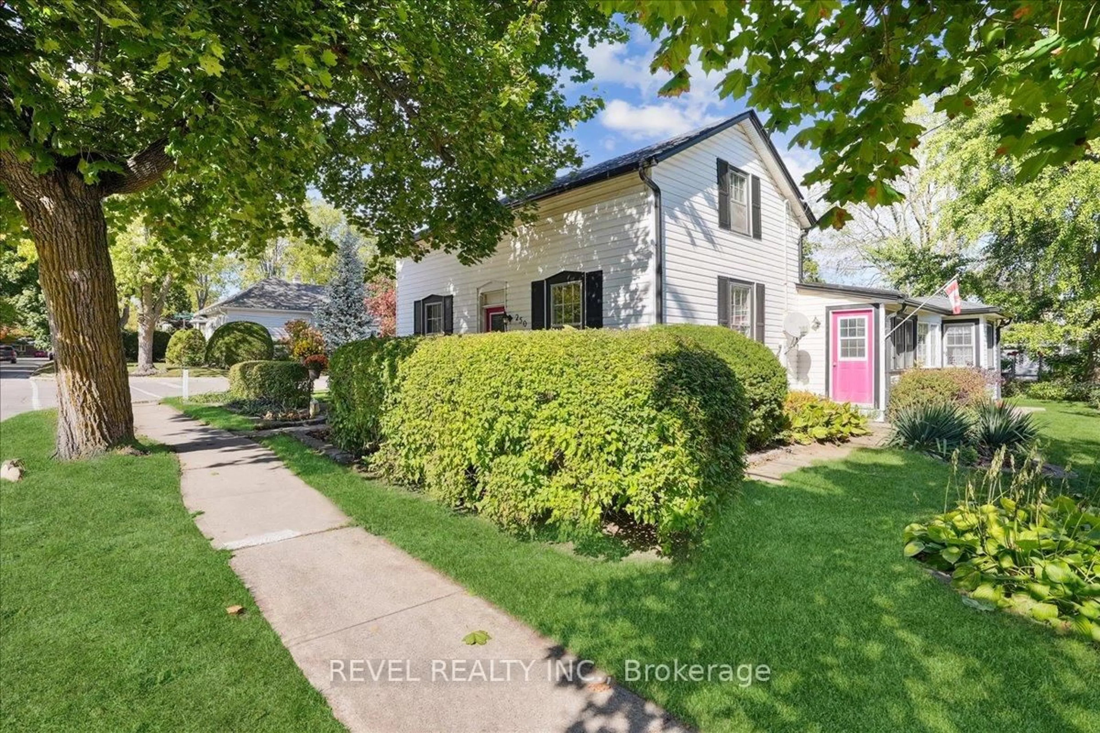 Unknown for 250 Mill St, Hamilton Ontario L0R 2H0