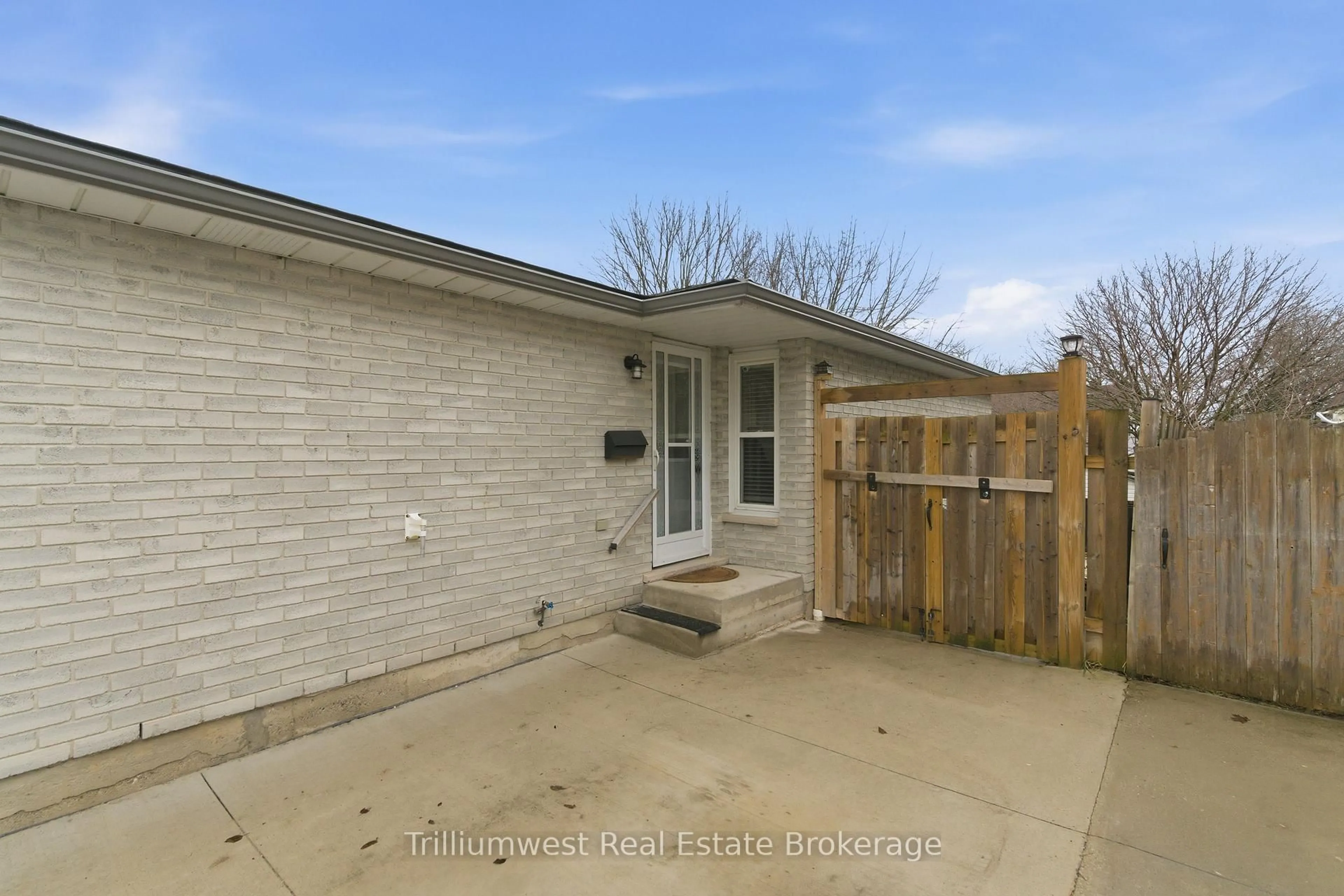 Unknown for 43 Leacock Ave, Guelph Ontario N1E 6P9