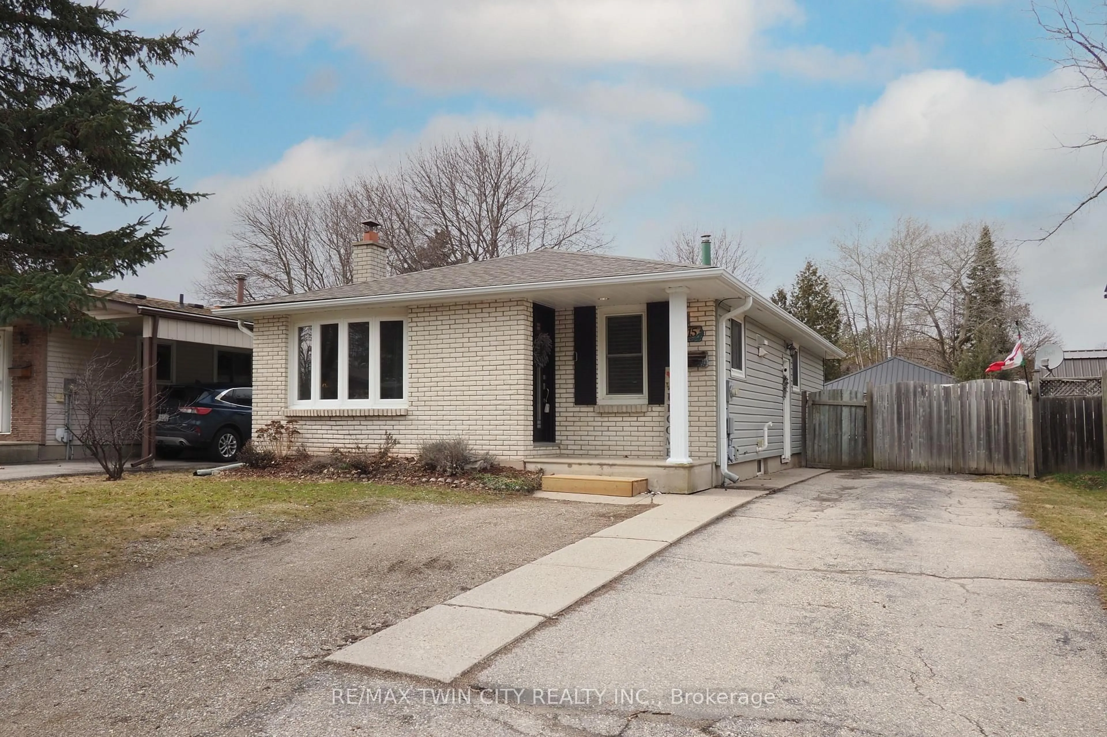 Home with vinyl exterior material, street for 15 Milton Ave, Cambridge Ontario N3C 2Y3