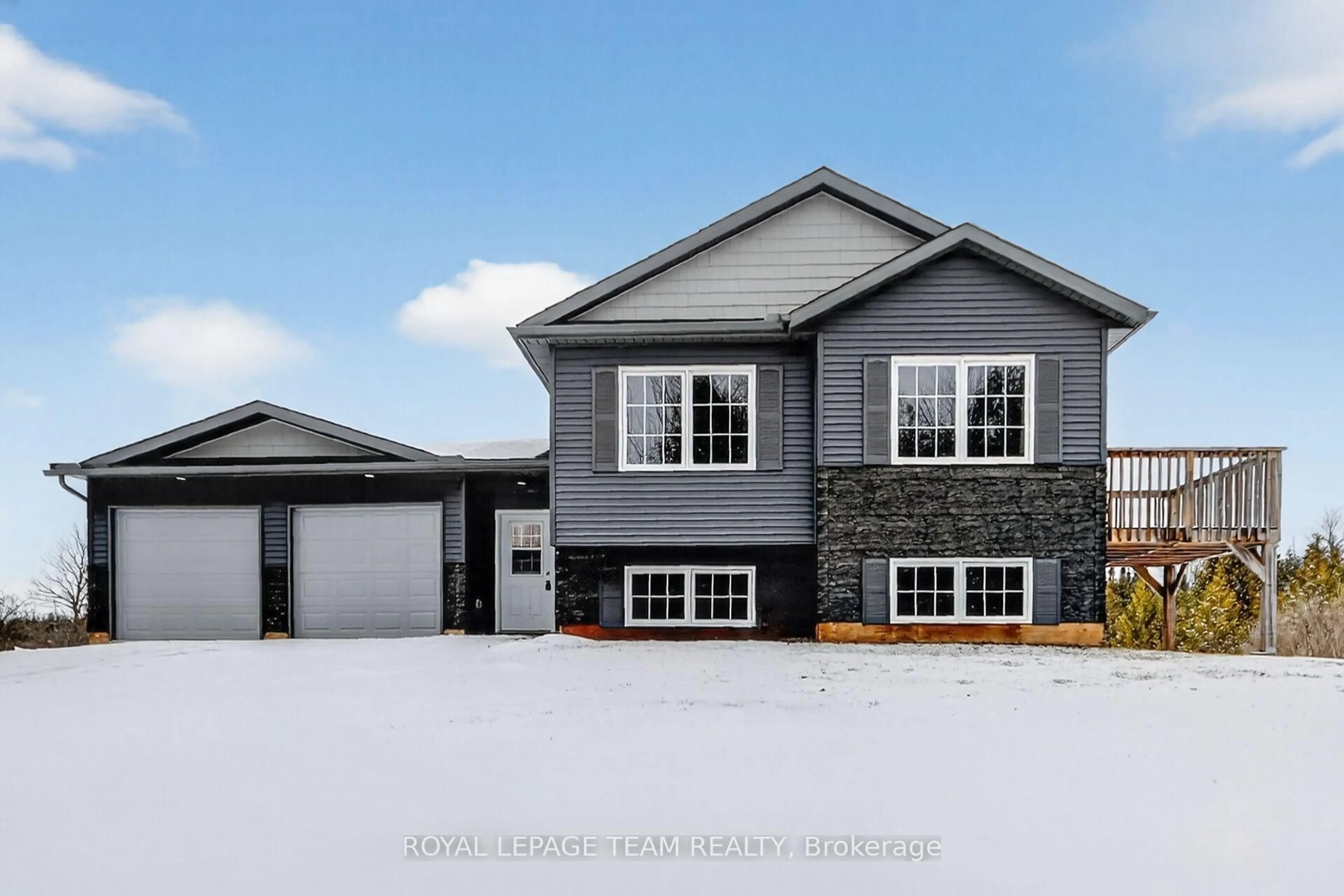 Home with vinyl exterior material, street for 1668 Nolans Rd, Smiths Falls Ontario K7A 4S6