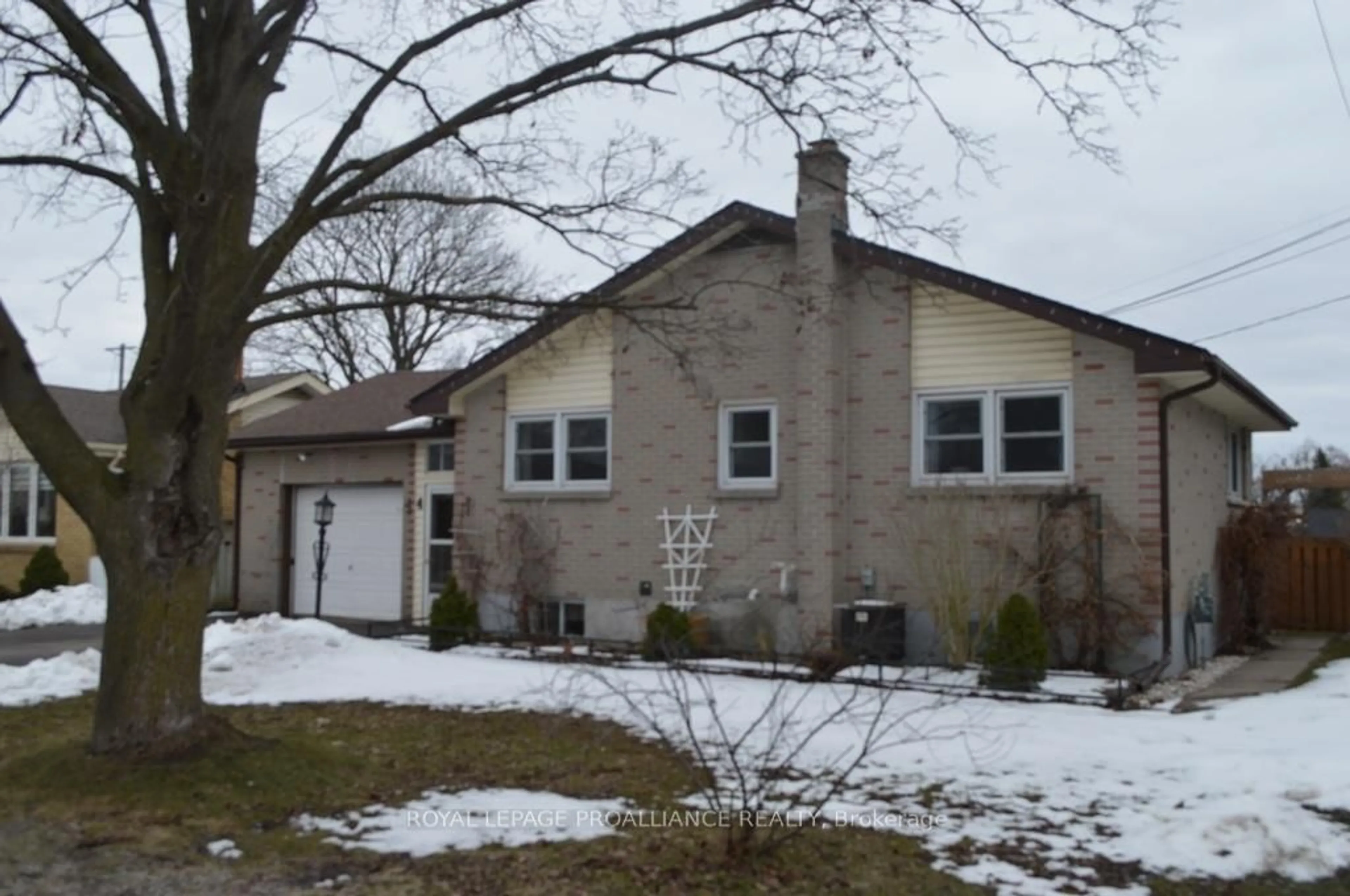 Unknown for 4 Gearin St, Quinte West Ontario K8V 3Y1