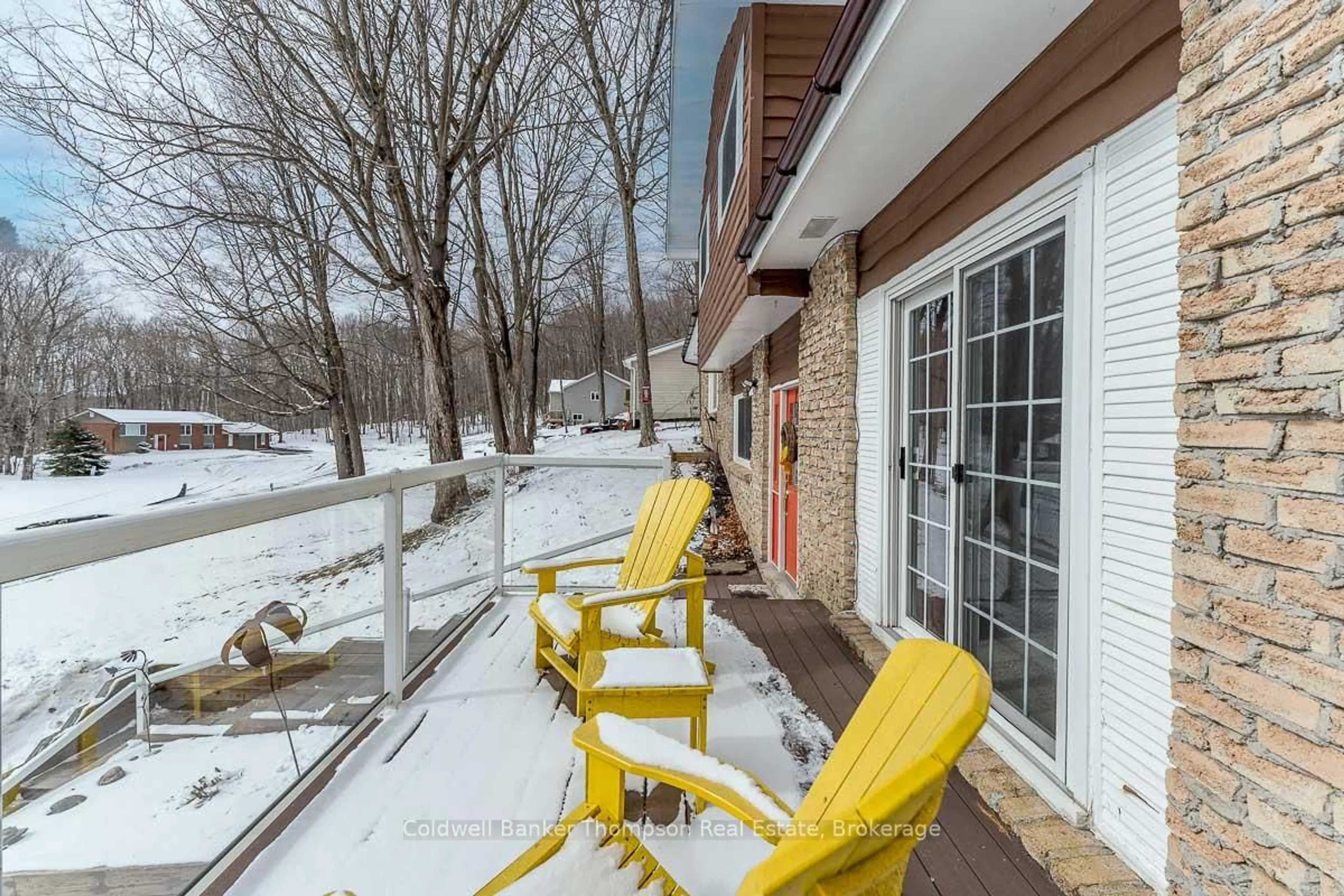Patio, water/lake/river/ocean view for 392 INDIAN Tr, Huntsville Ontario P1H 1Y9