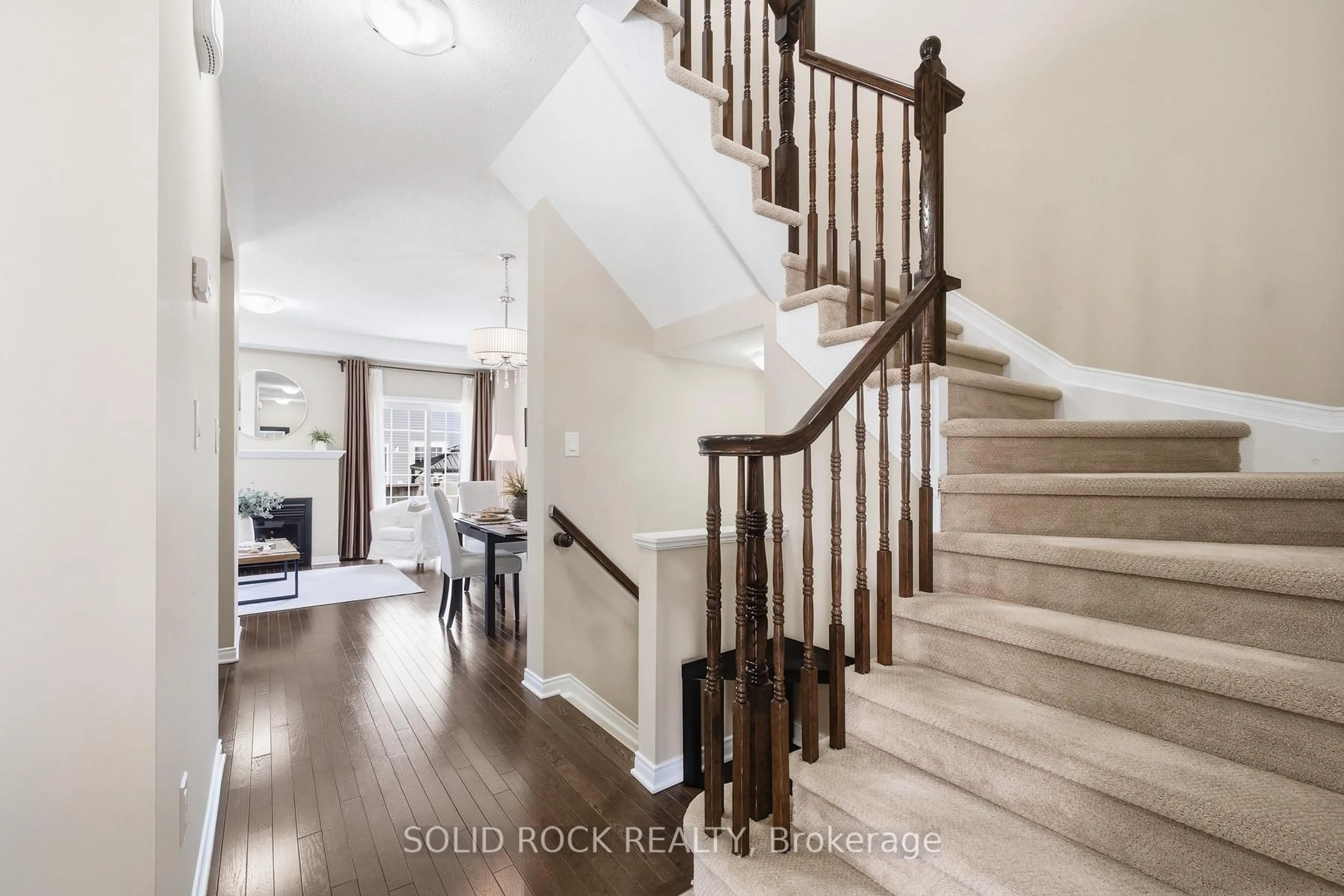 Stairs for 104 Laramie Cres, Ottawa Ontario K2J 5Z8