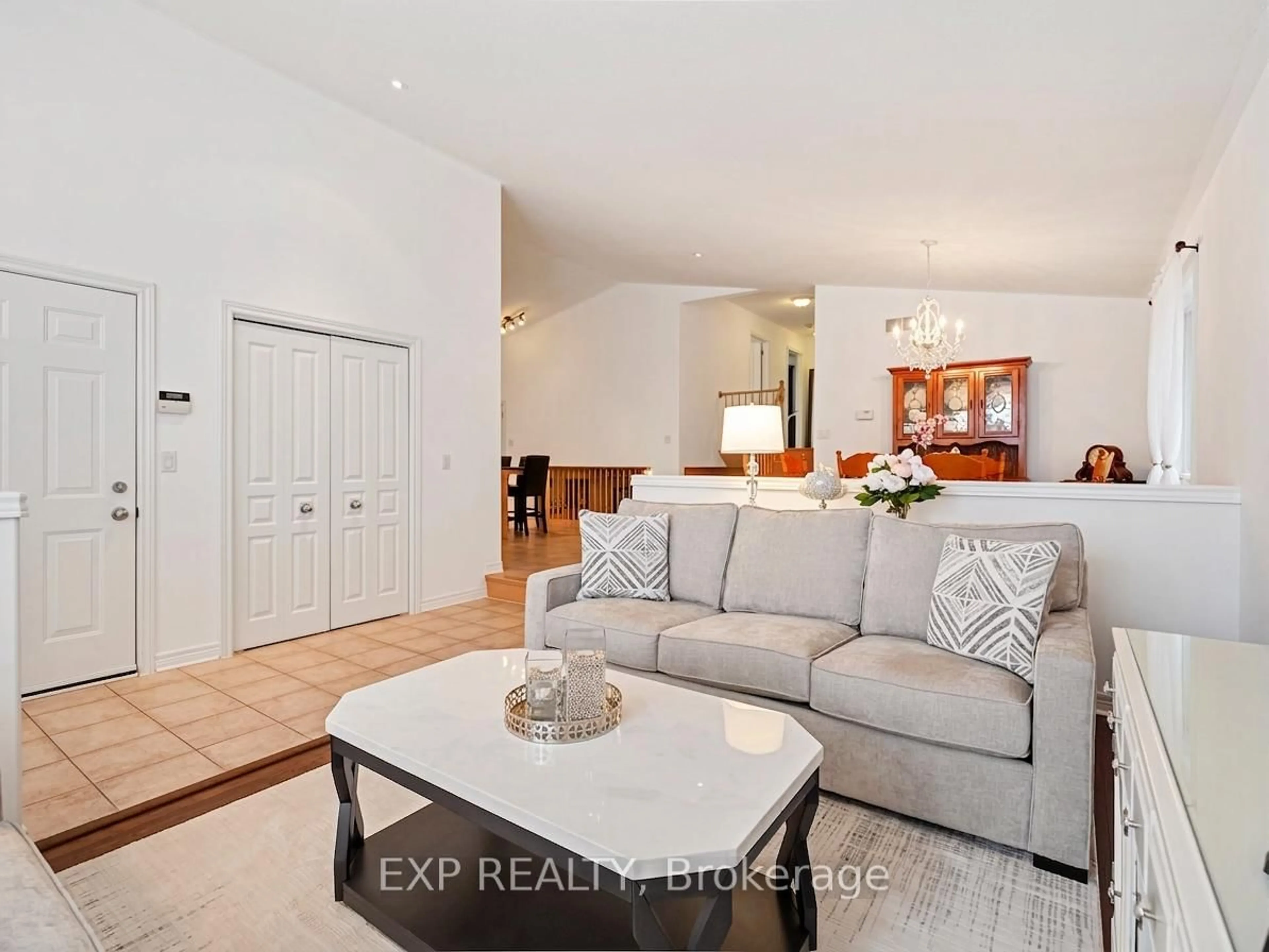 Living room with furniture, unknown for 7090 Julie Dr, Niagara Falls Ontario L2H 3L4