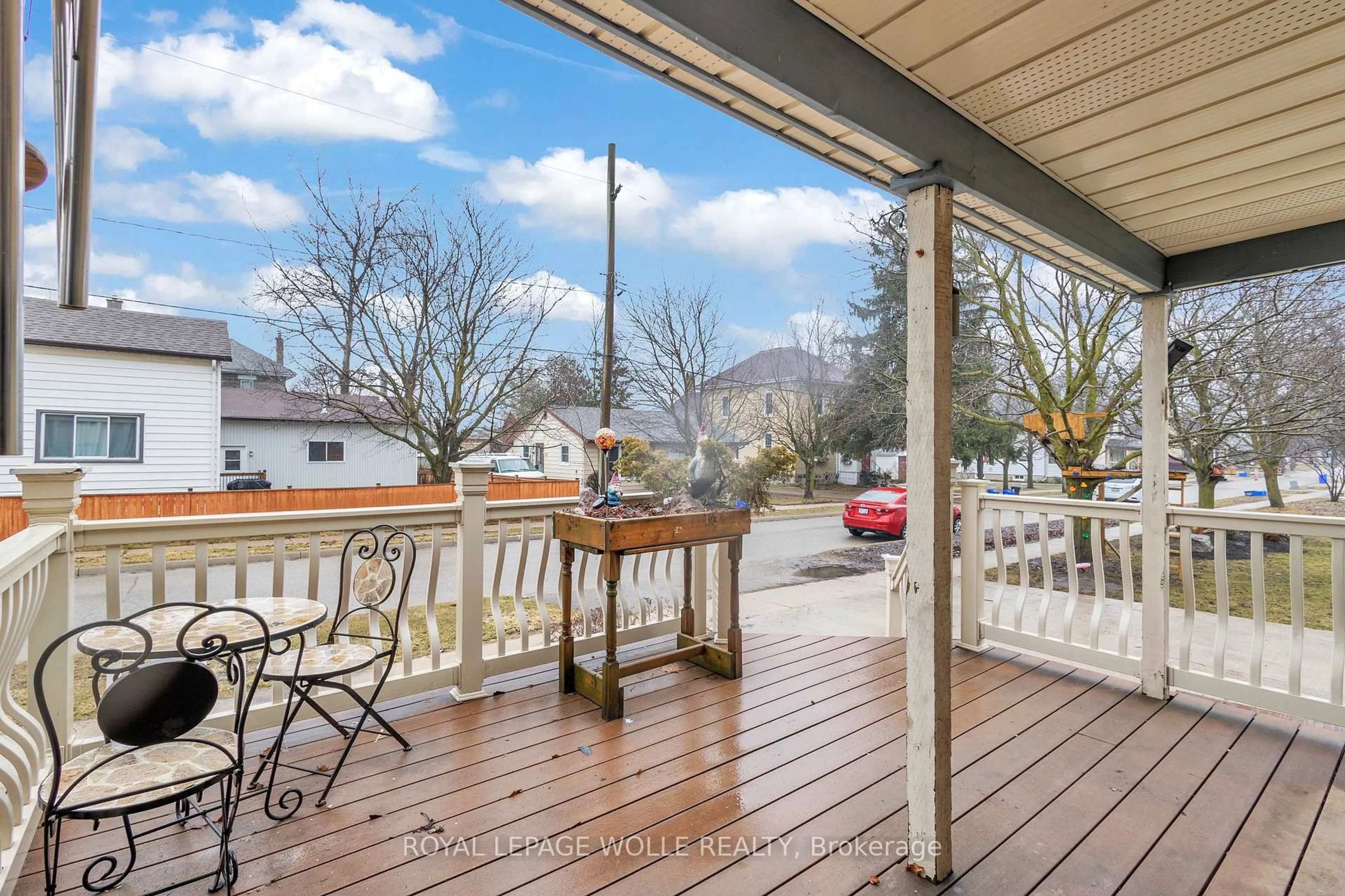 Patio, mountain view for 158 Hope St, East Zorra-Tavistock Ontario N0B 2R0