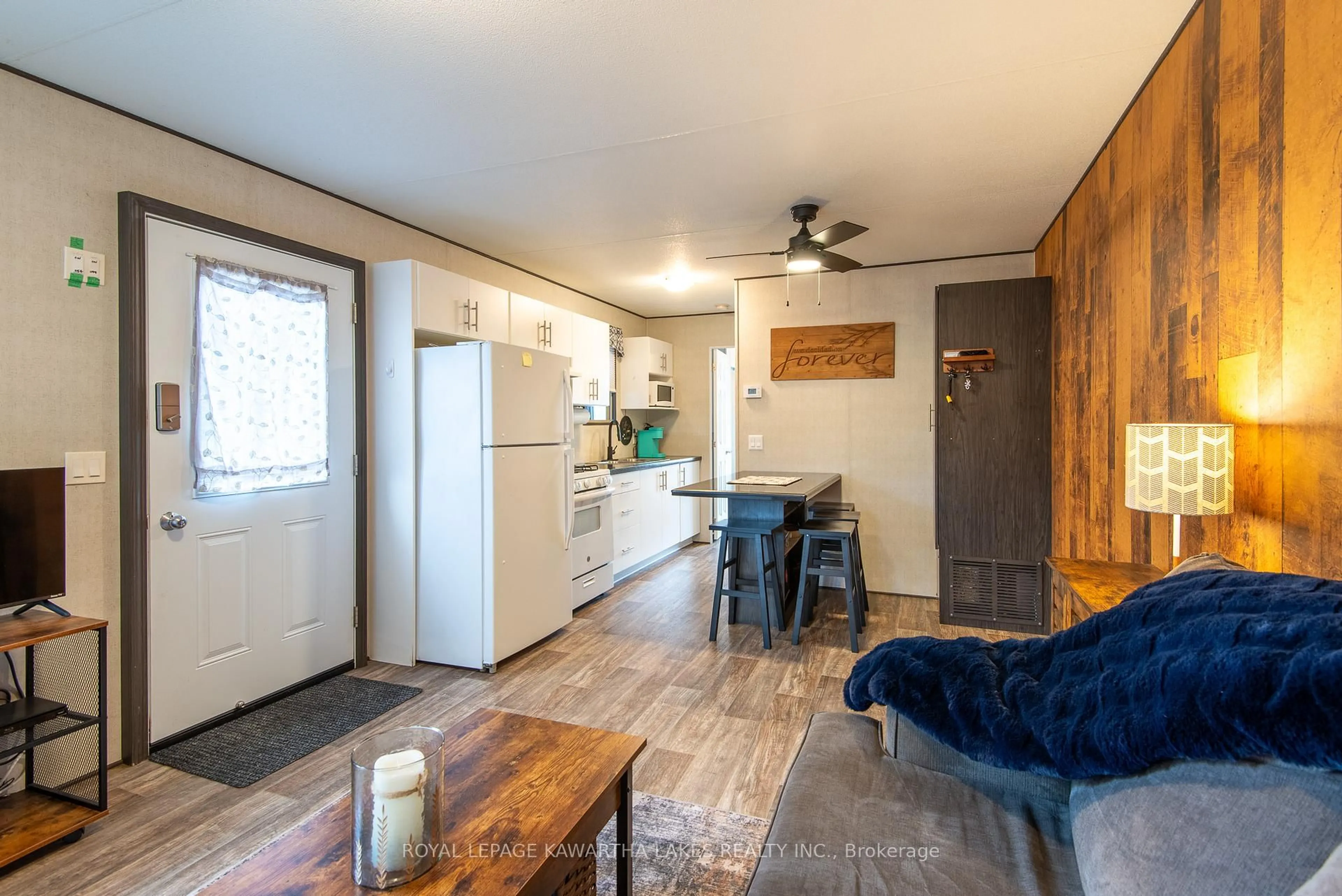 Open concept kitchen, unknown for 657 Thunder Bridge Rd #W21, Kawartha Lakes Ontario K9V 4R1