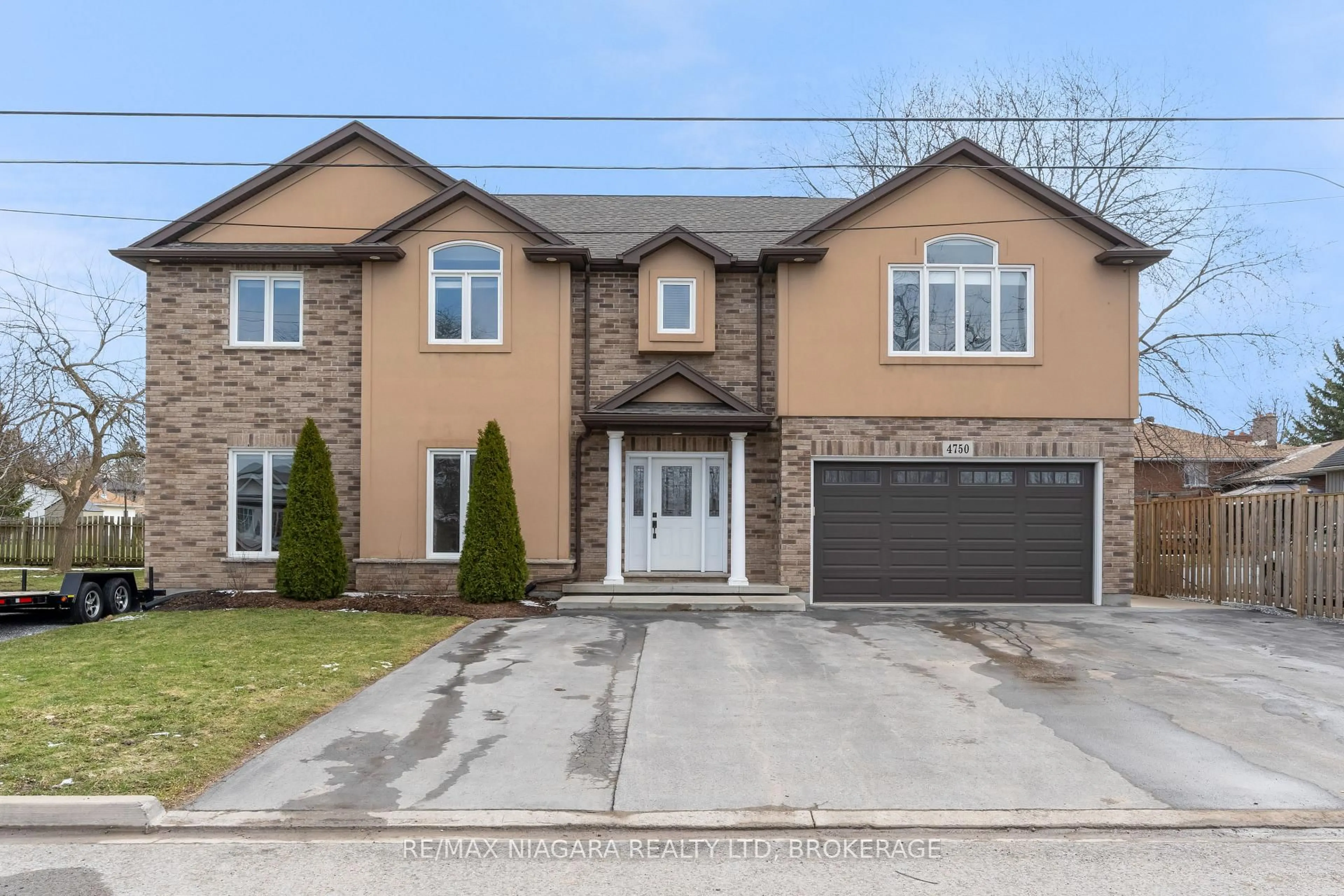 Home with brick exterior material, street for 4750 Baldwin Ave, Niagara Falls Ontario L2H 0J5