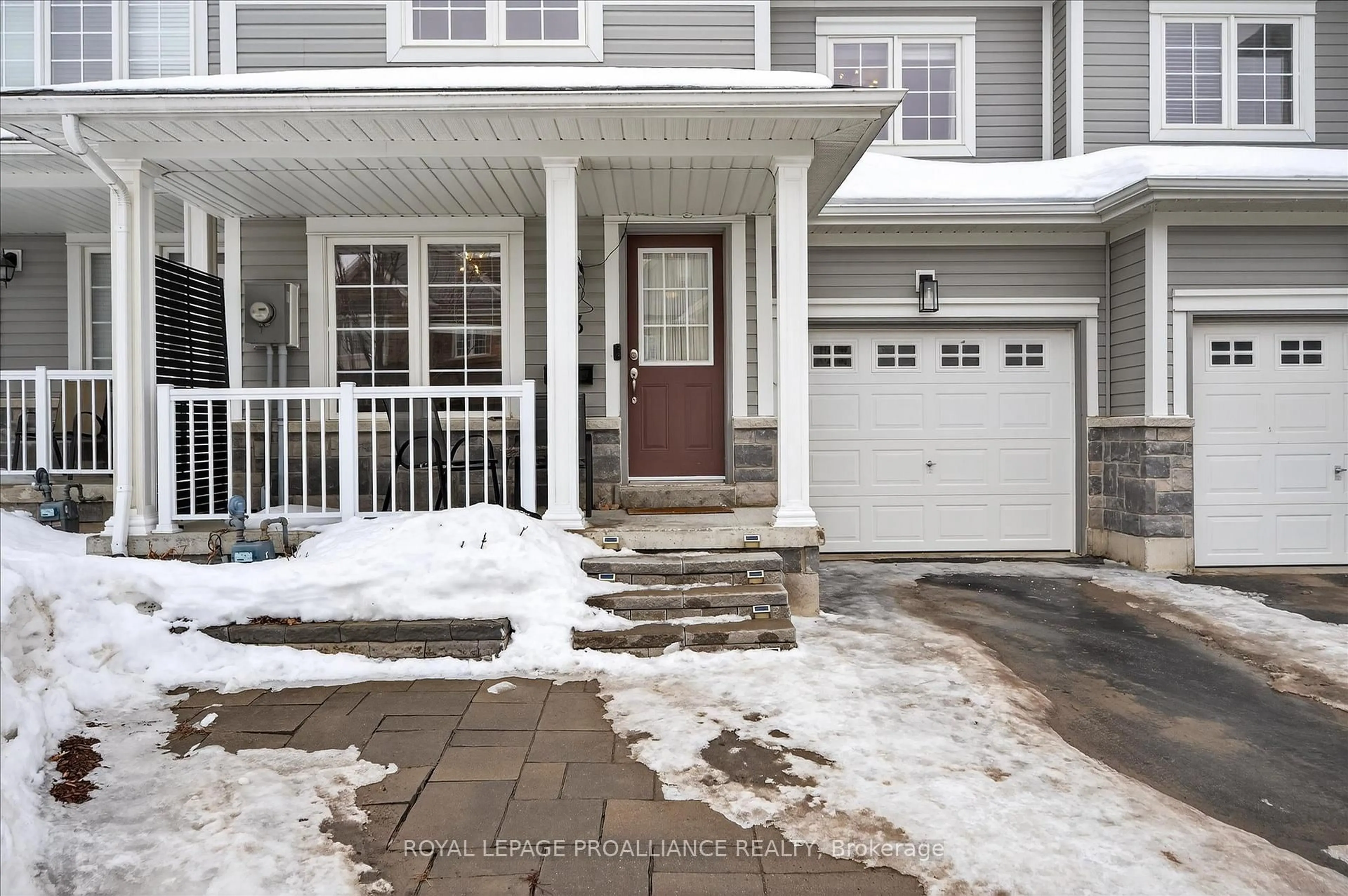 Indoor entryway for 73 Briggs Grve, Peterborough Ontario K9J 0C4