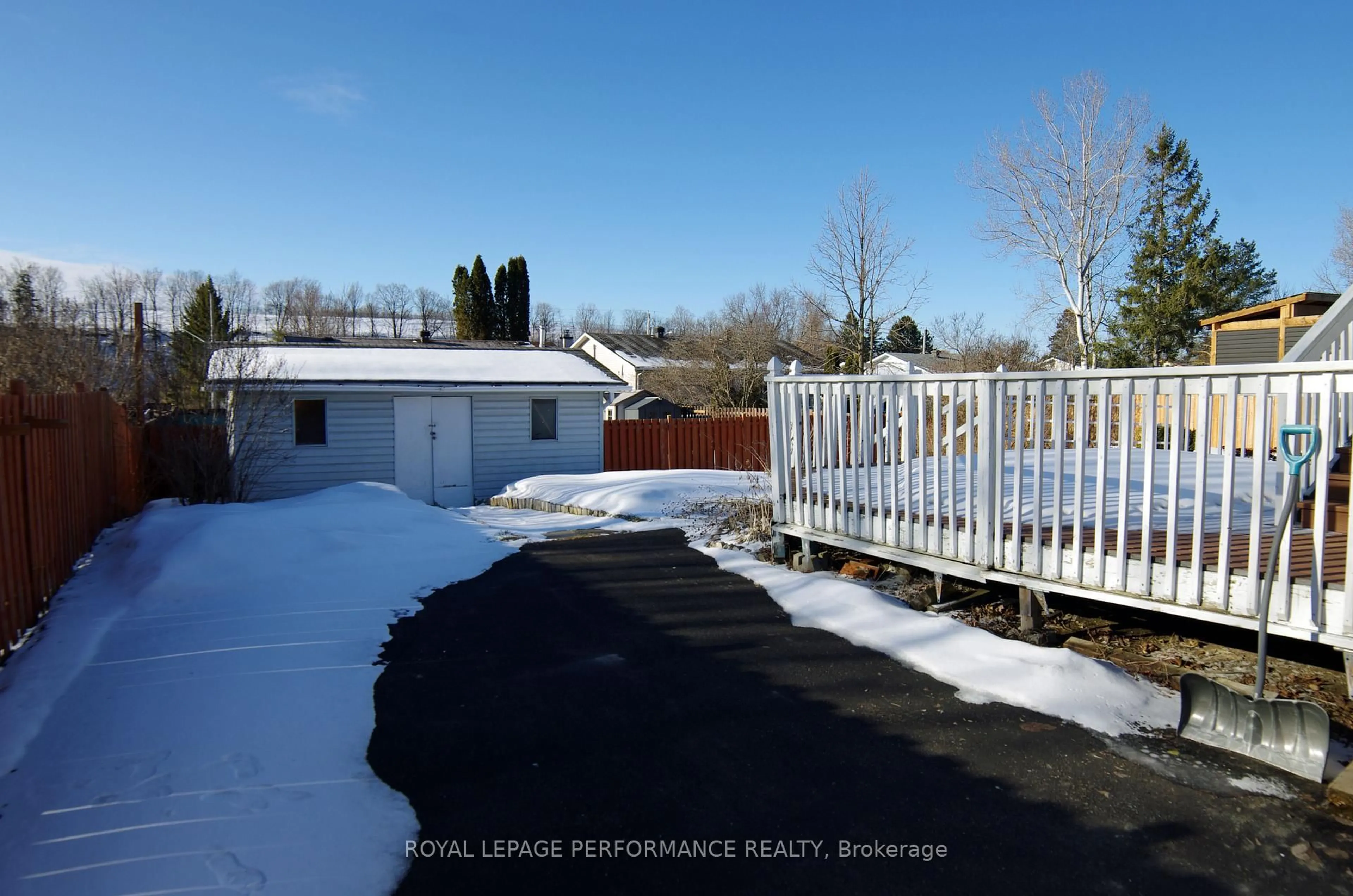 A pic from outside/outdoor area/front of a property/back of a property/a pic from drone, water/lake/river/ocean view for 1229 Campeau Cres, Clarence-Rockland Ontario K4K 1B6