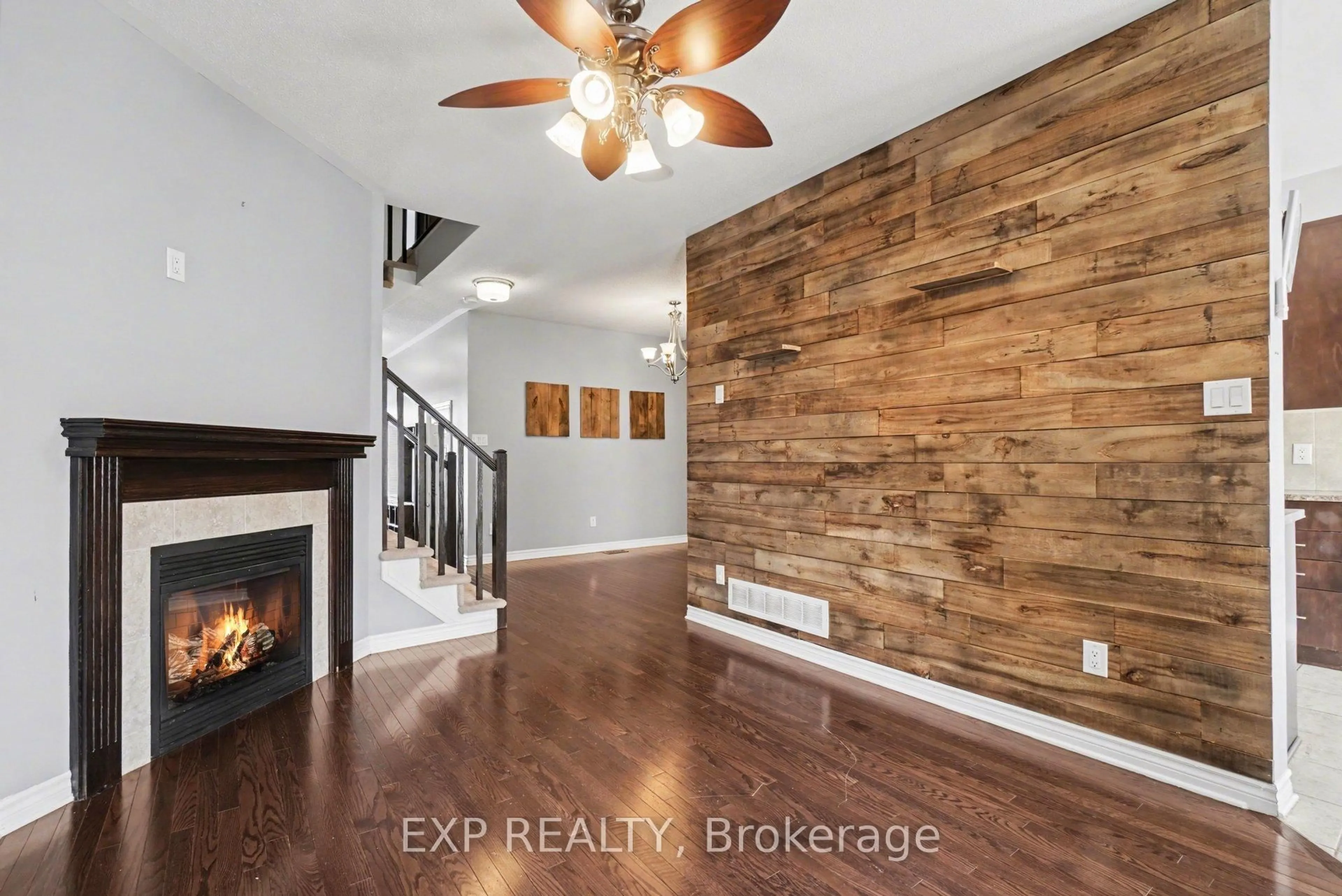 Indoor entryway for 180 Flat Sedge Cres, Ottawa Ontario K1T 0G9